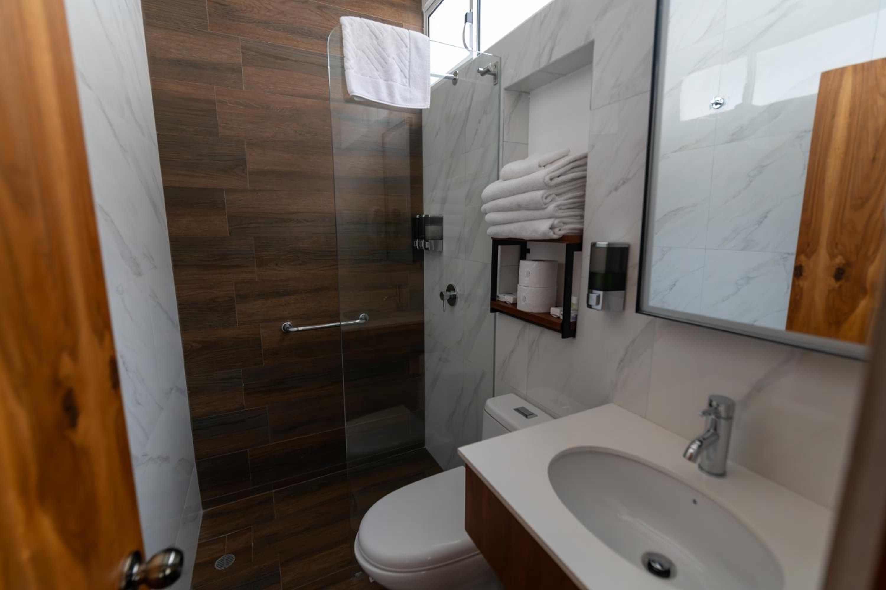 Deluxe Double Room with Two Double Beds photo 2