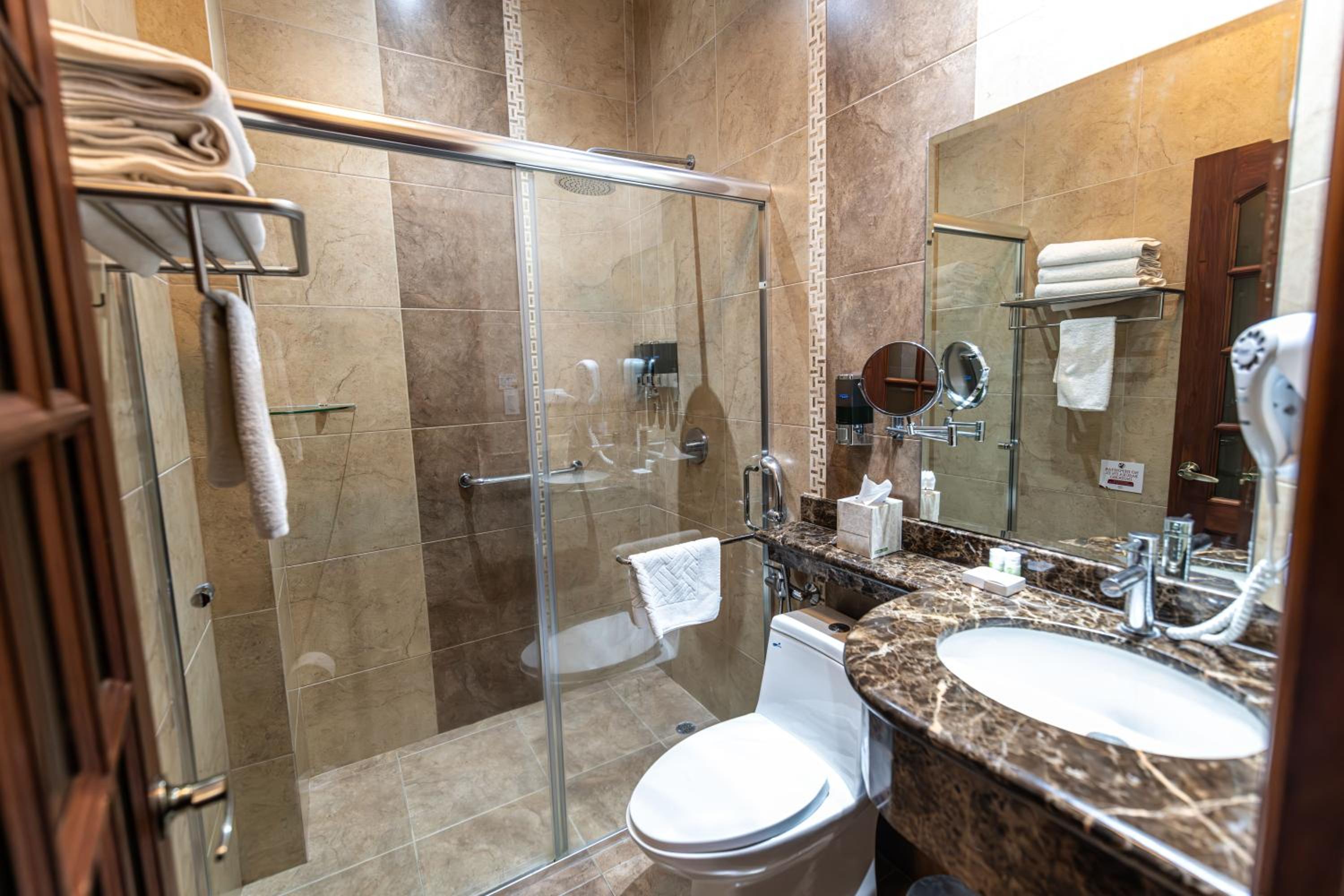 Deluxe Suite photo 2