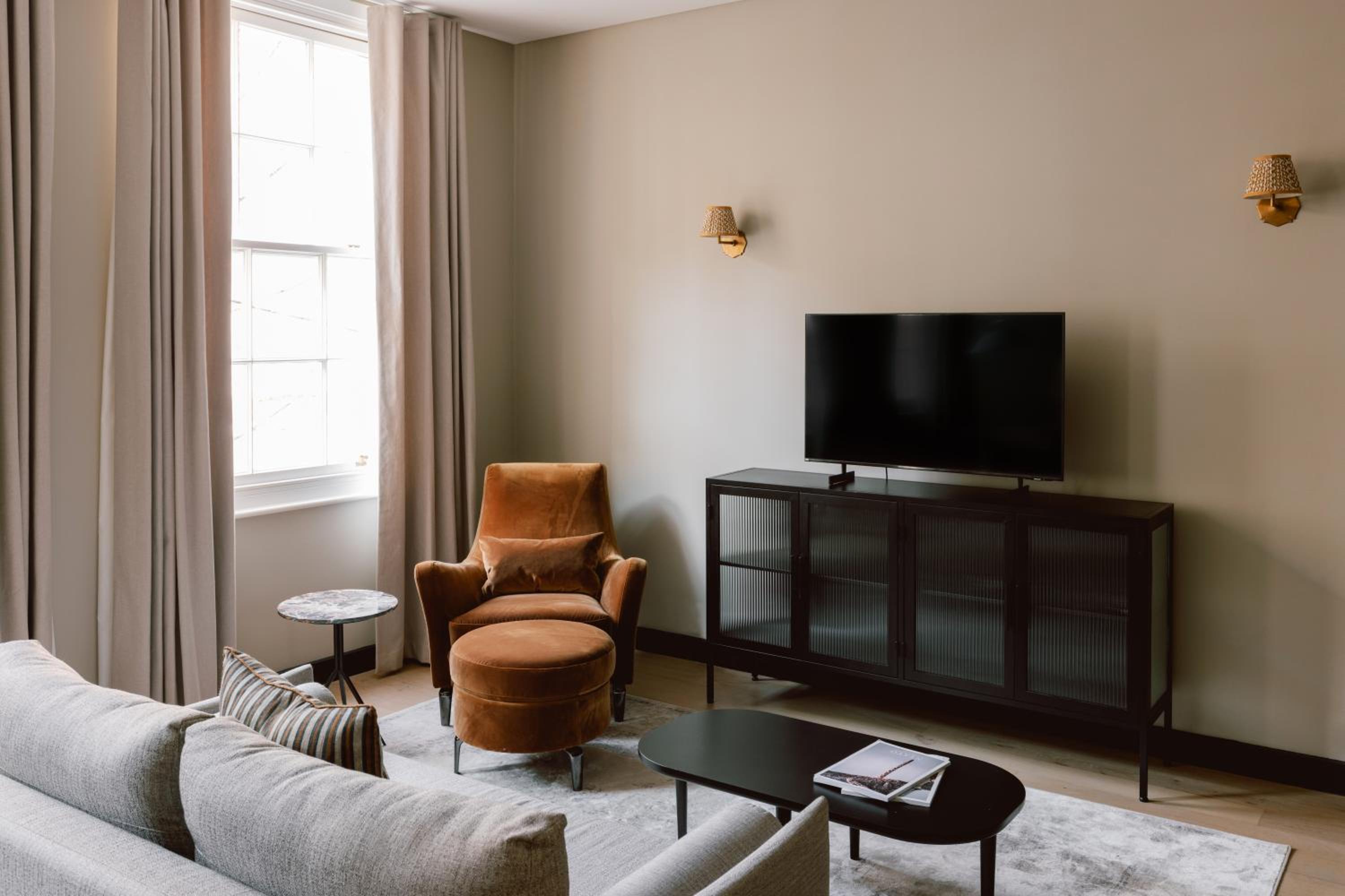 One Bedroom Apartment