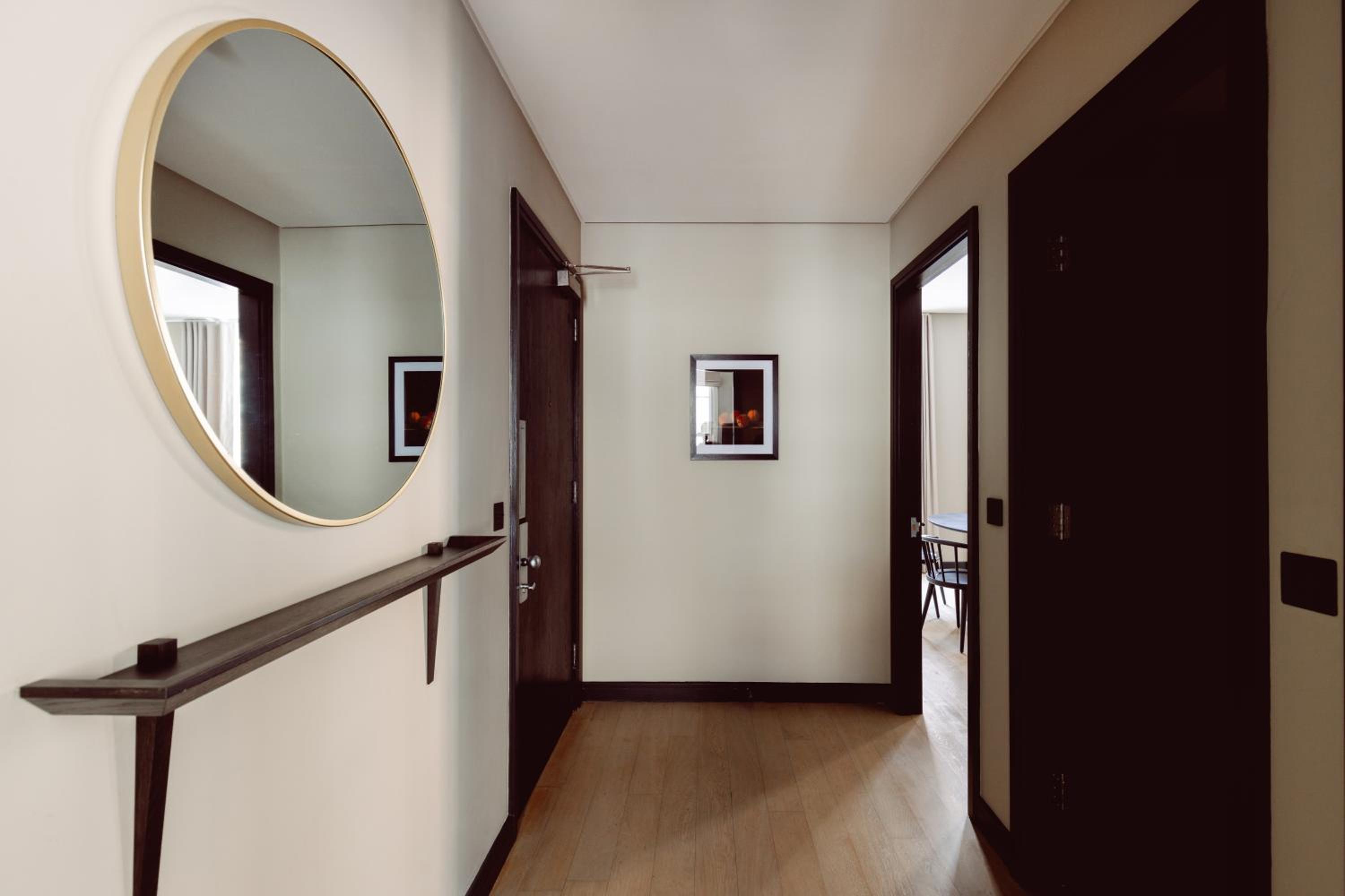 Premium Two Bedroom Apartment thumbnail 6