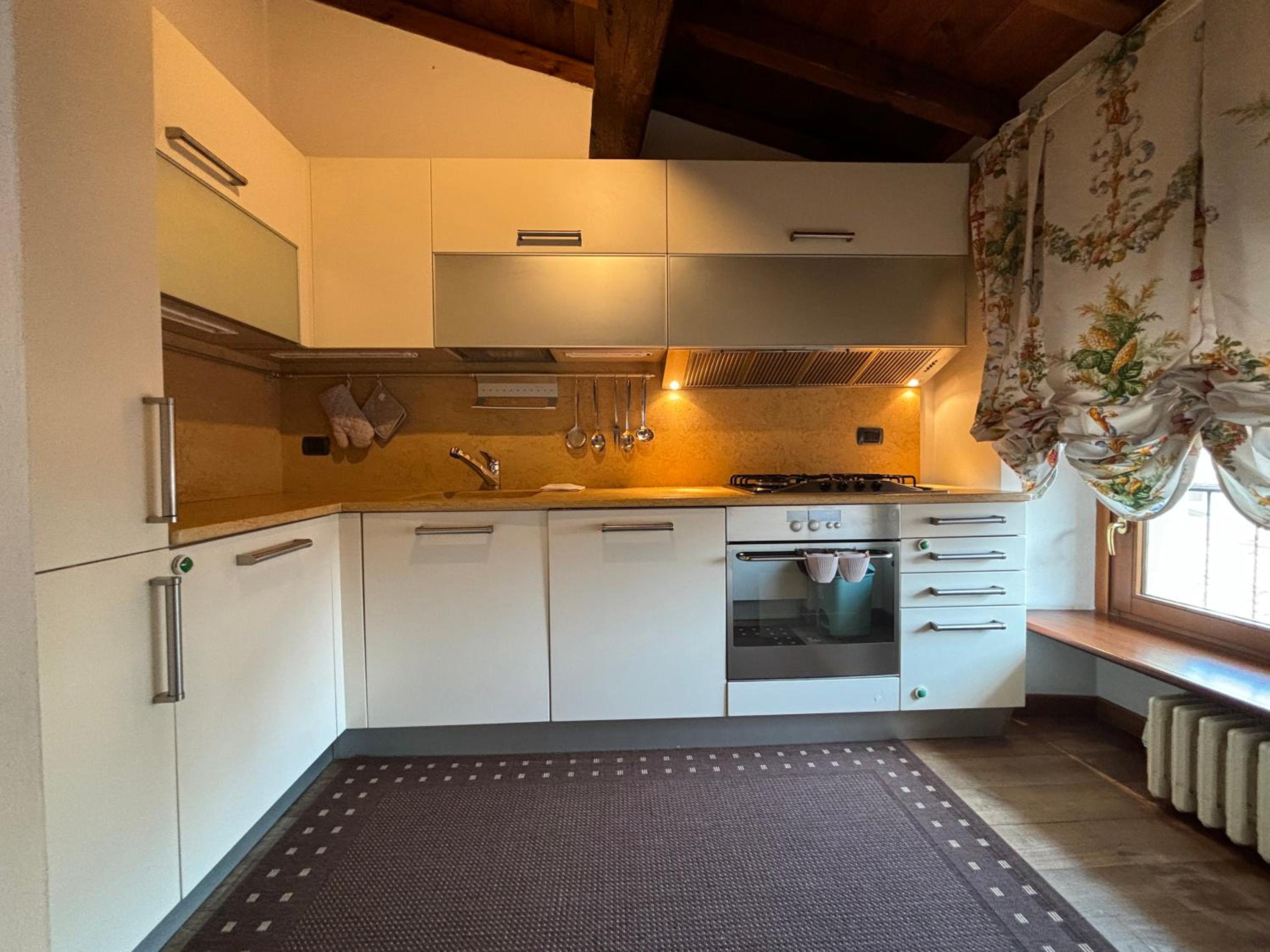 One-Bedroom Apartment - Photo 6