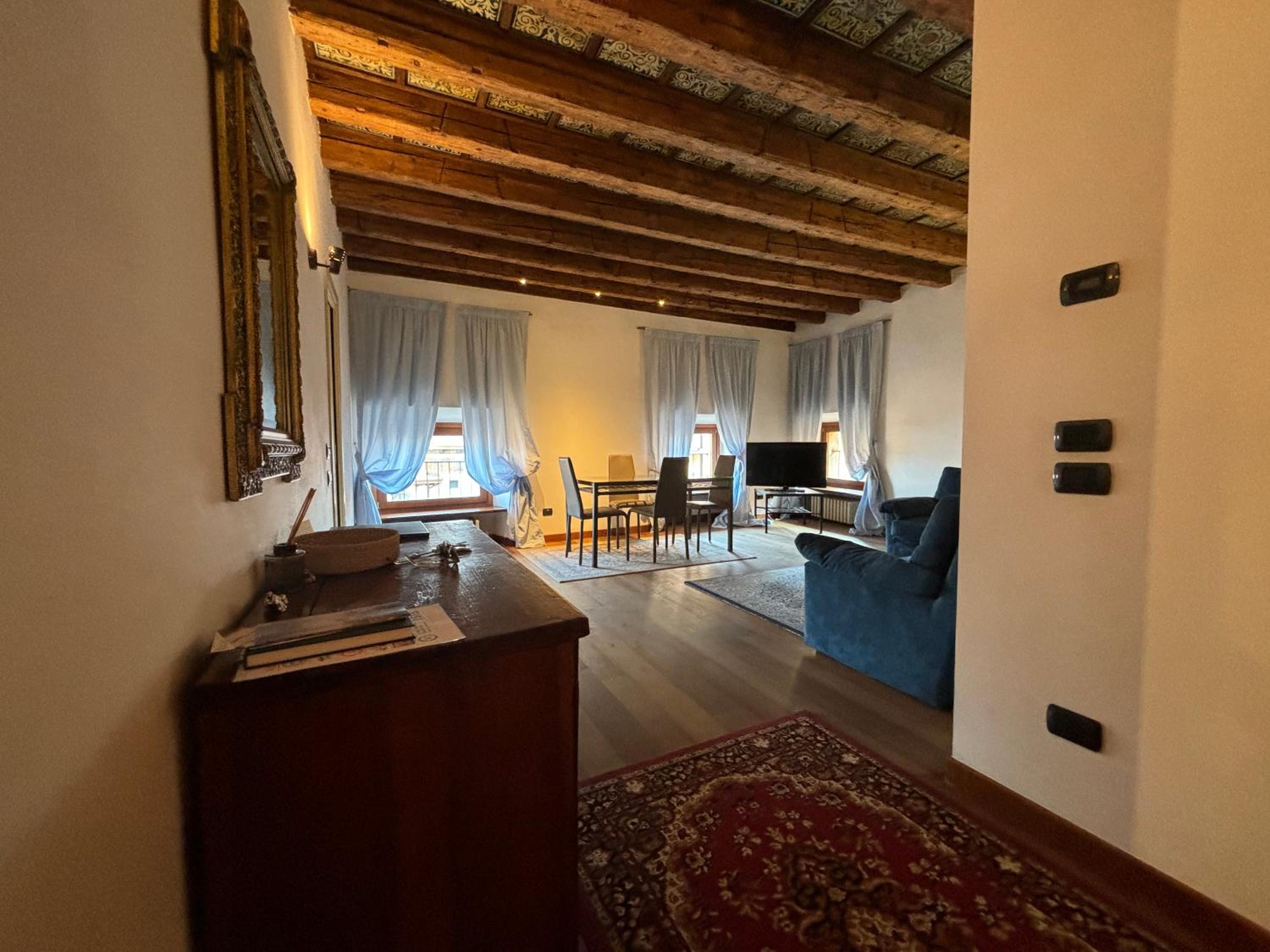 One-Bedroom Apartment - Photo 1
