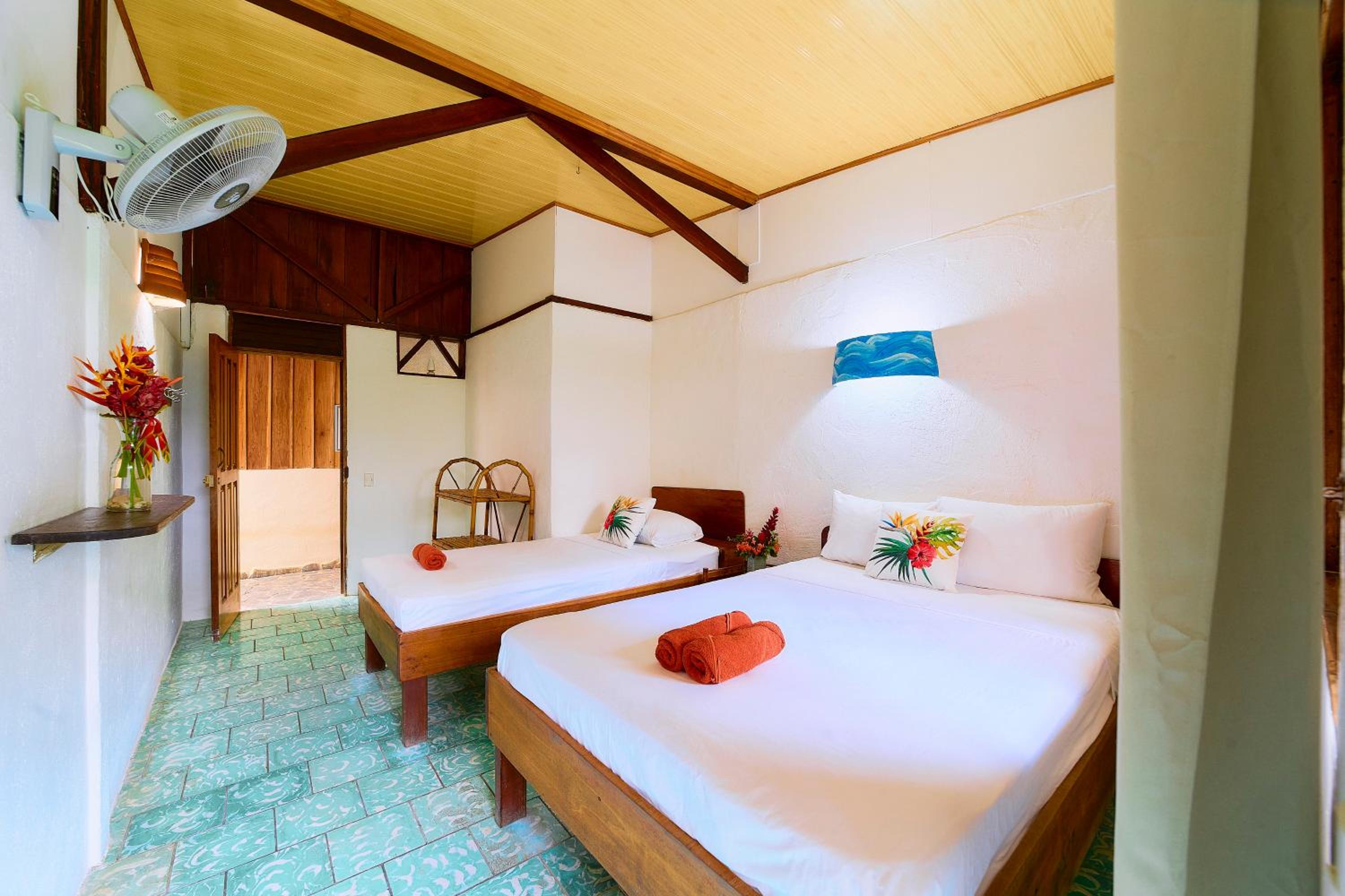 Standard Double Room with Shared Bathroom photo 1