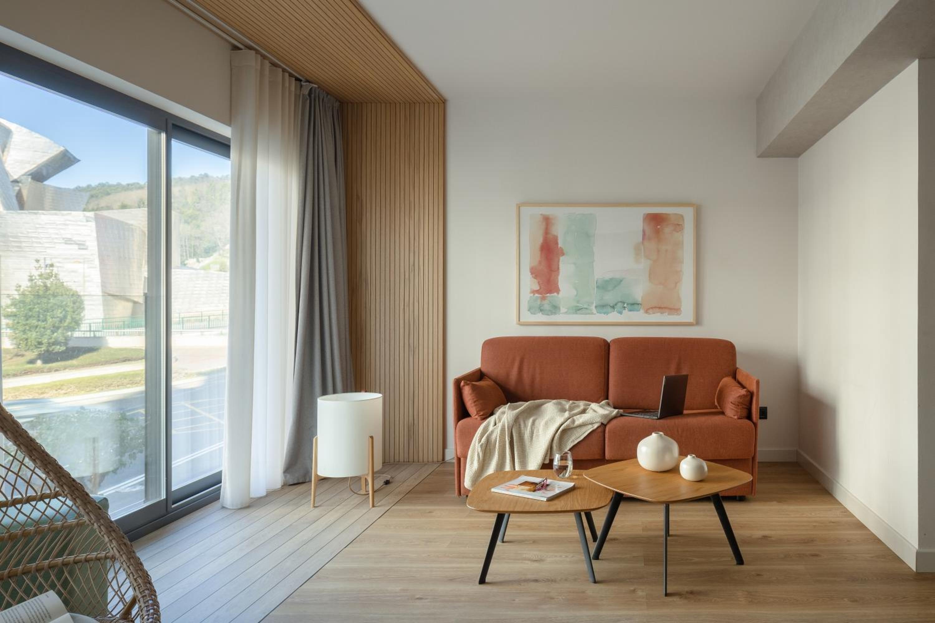 One-Bedroom Apartment - Photo 1