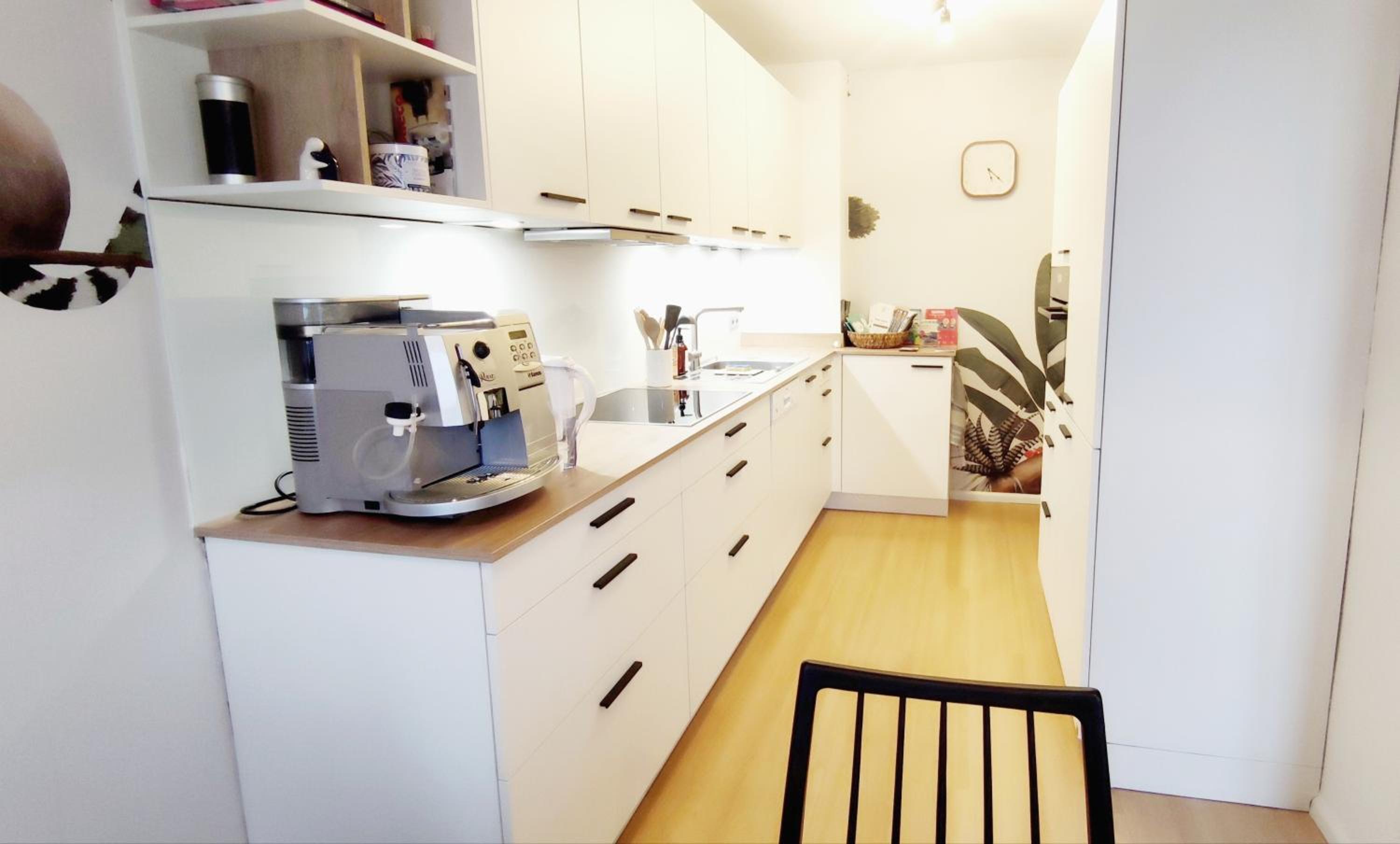 One-Bedroom Apartment photo 2
