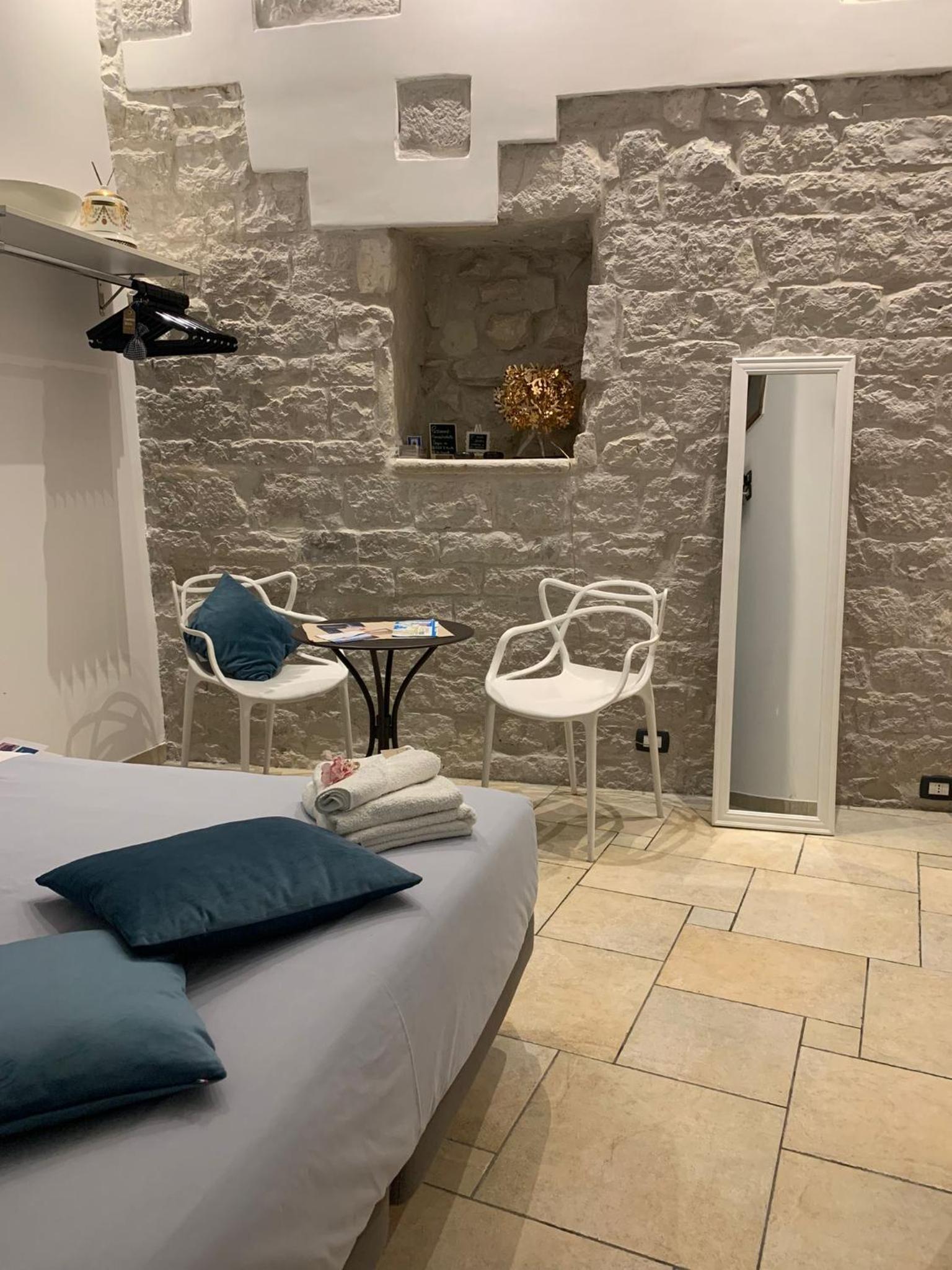 Double or Twin Room with Balcony photo 1