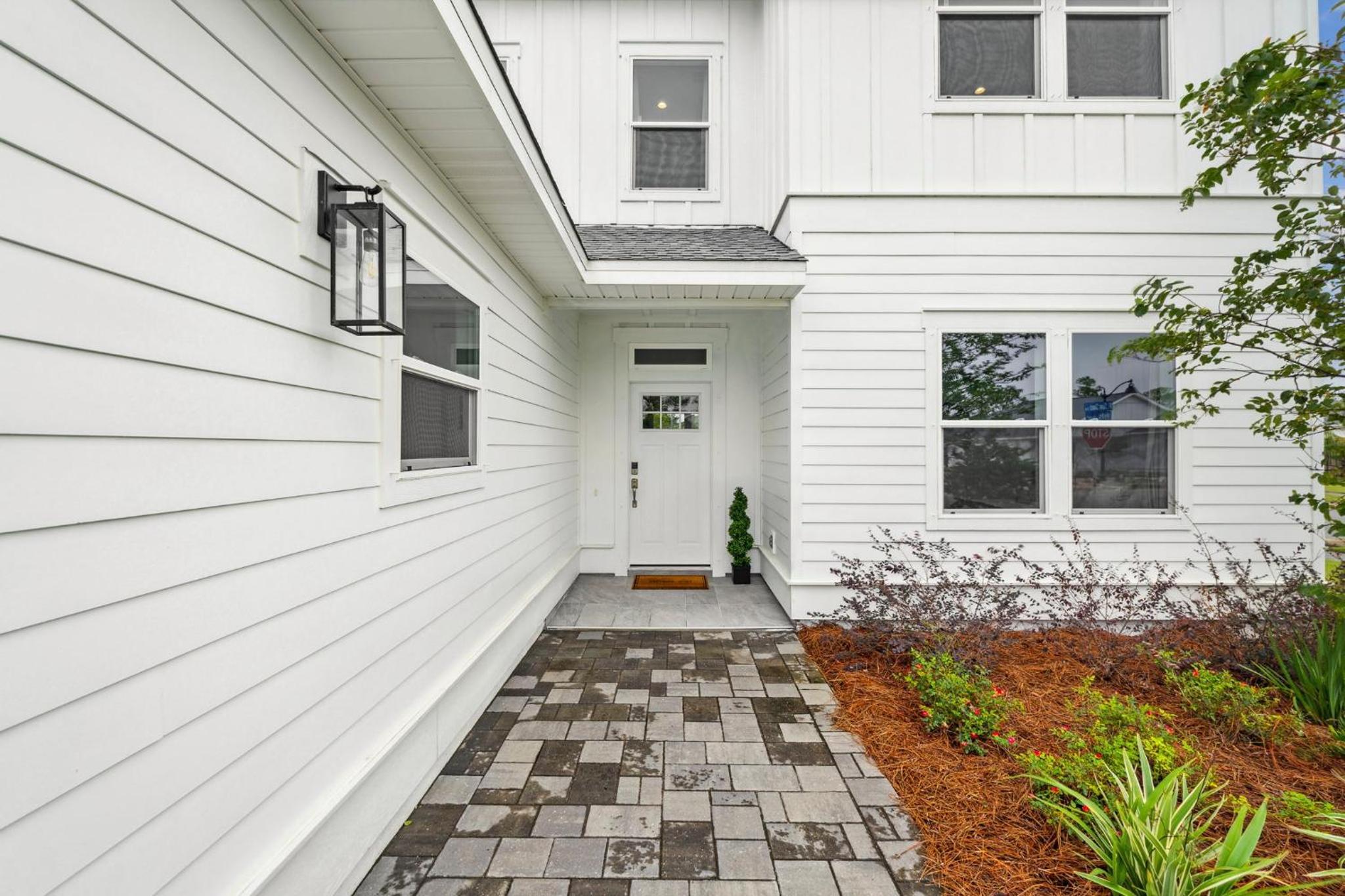 Four-Bedroom House photo 2