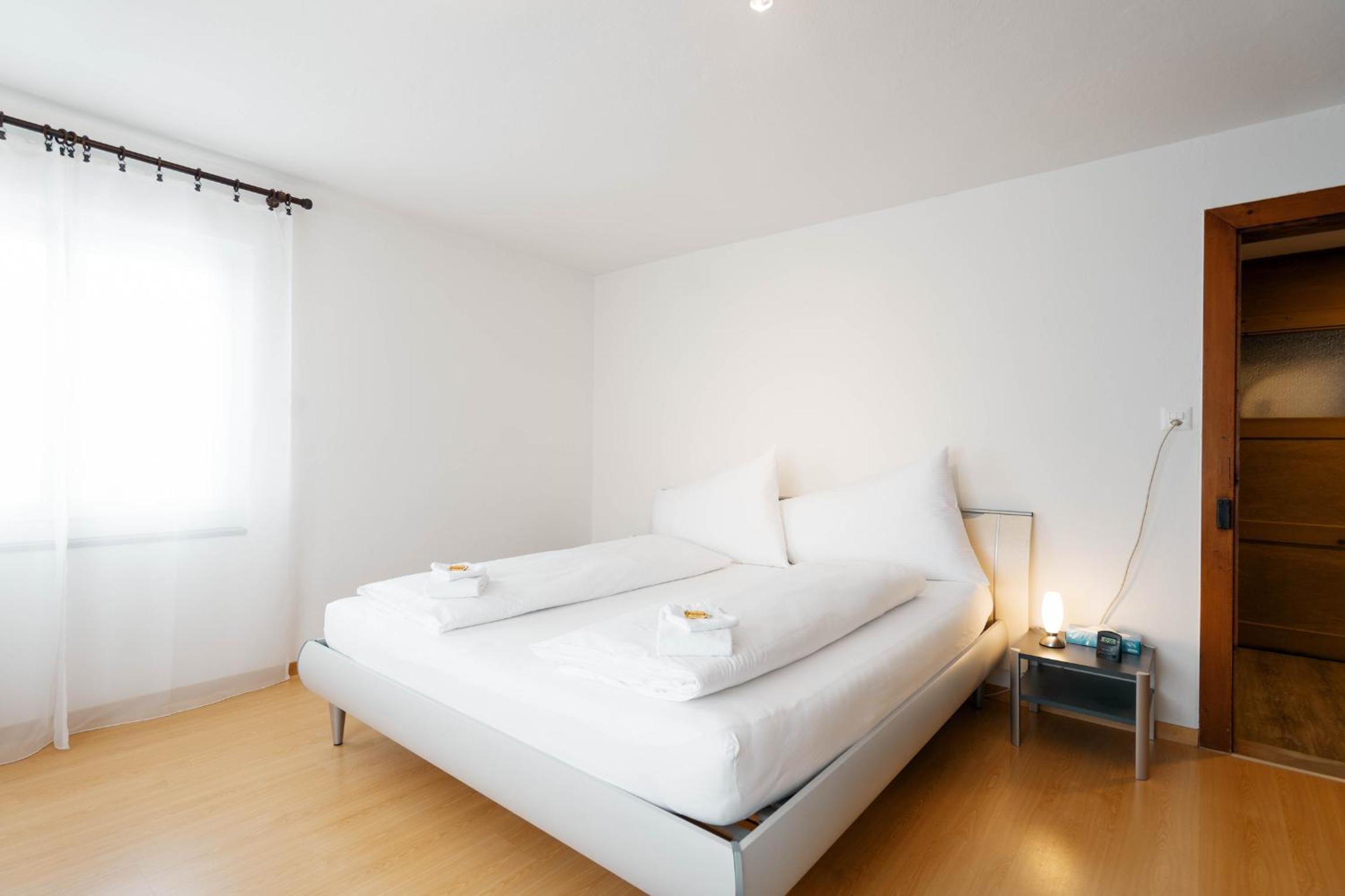 Apartment with Mountain View photo 1