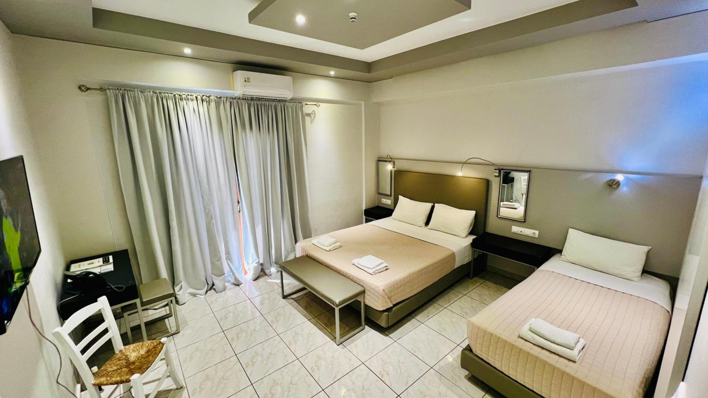 Superior One-Bedroom Apartment photo 1