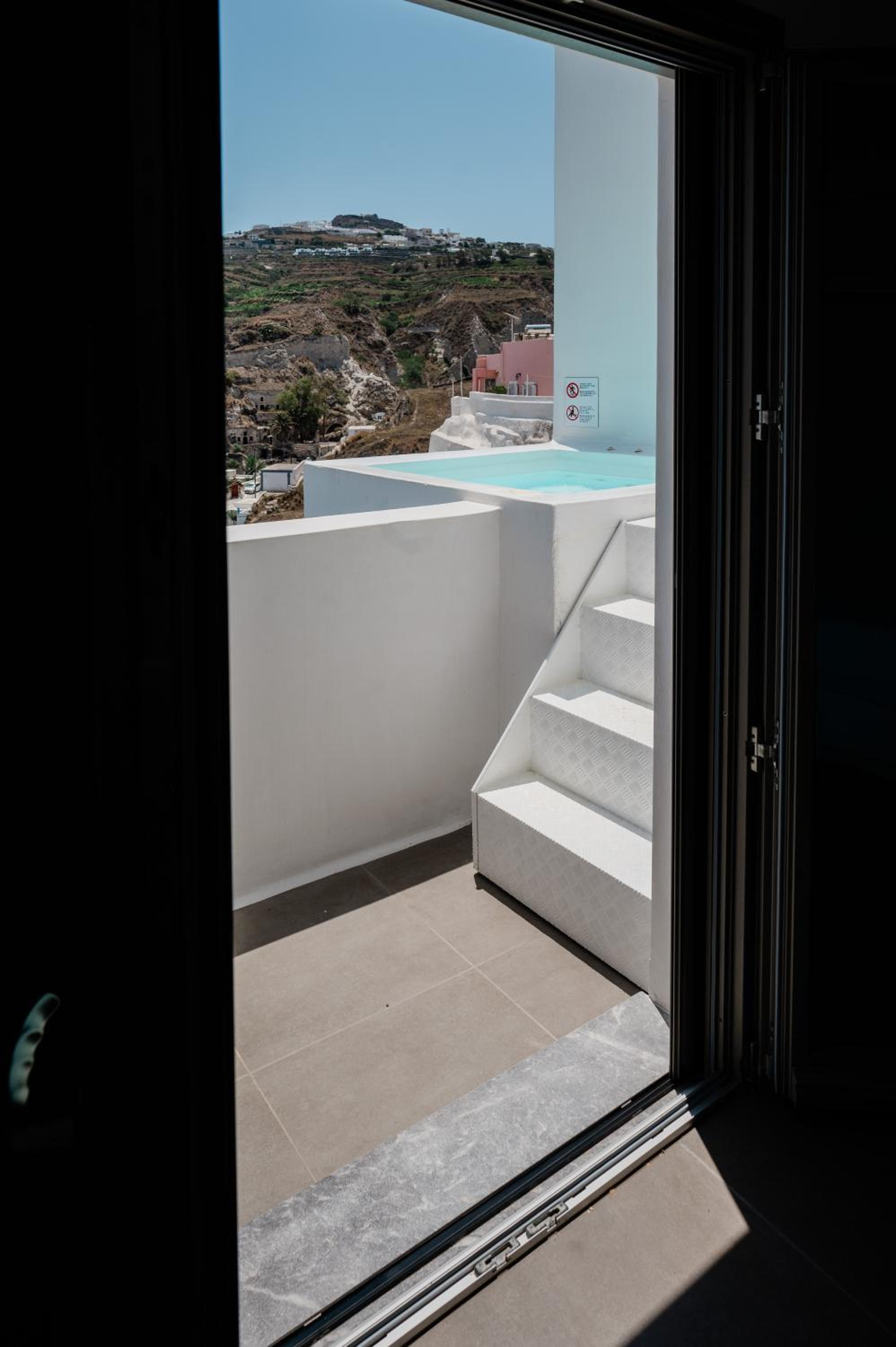 Suite with Hot Tub - Photo 15