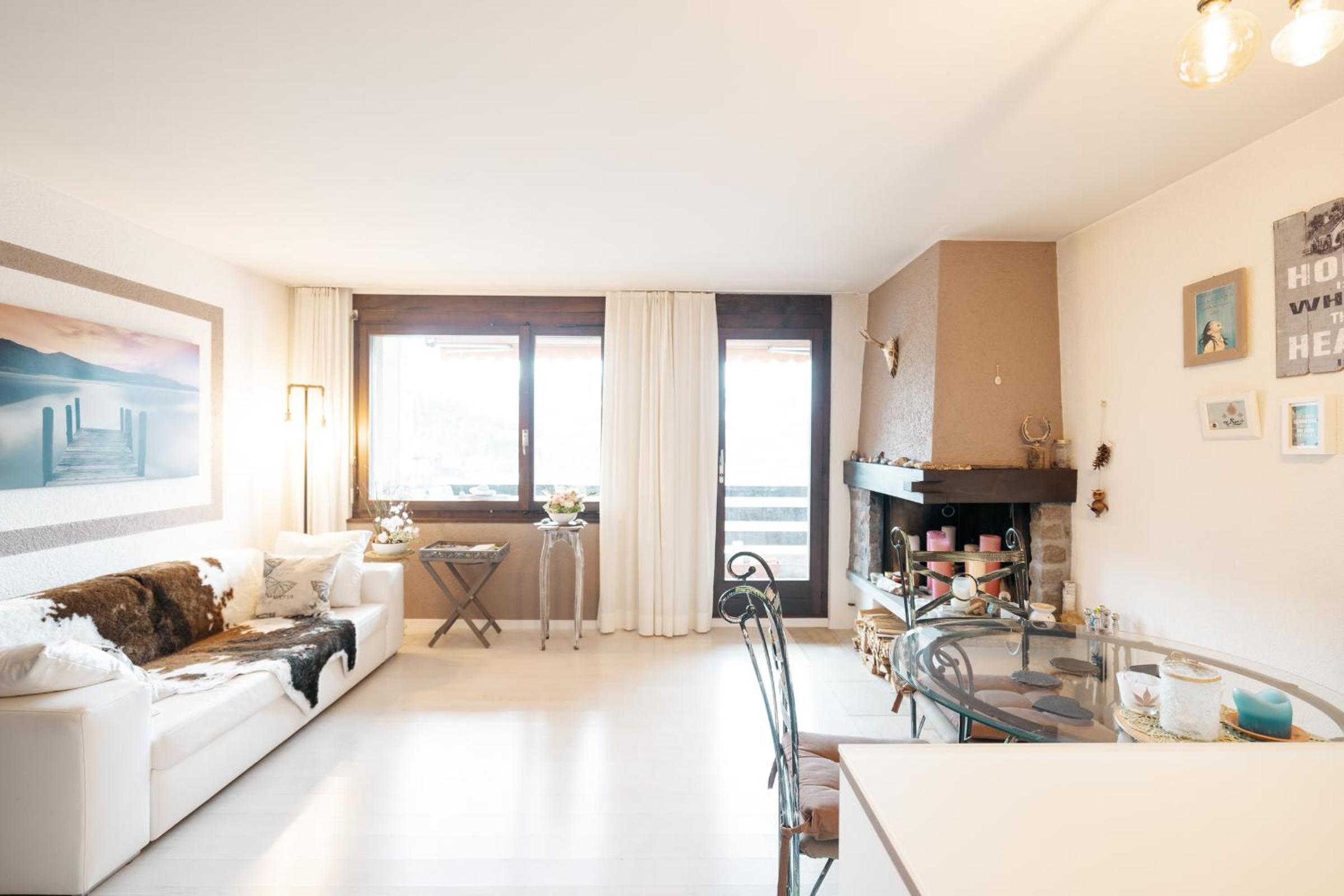 Apartment with Mountain View photo 2