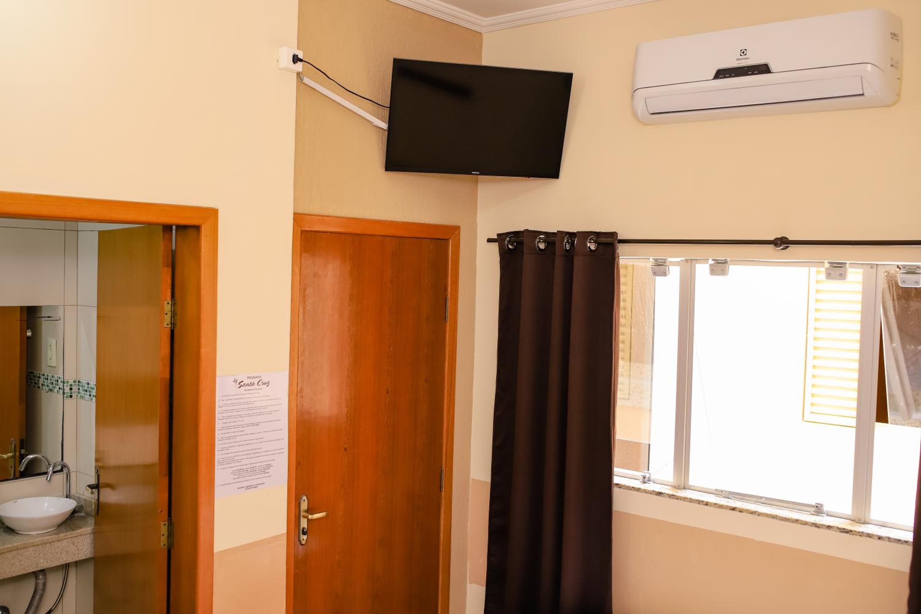 Triple Room with Private Bathroom photo 3