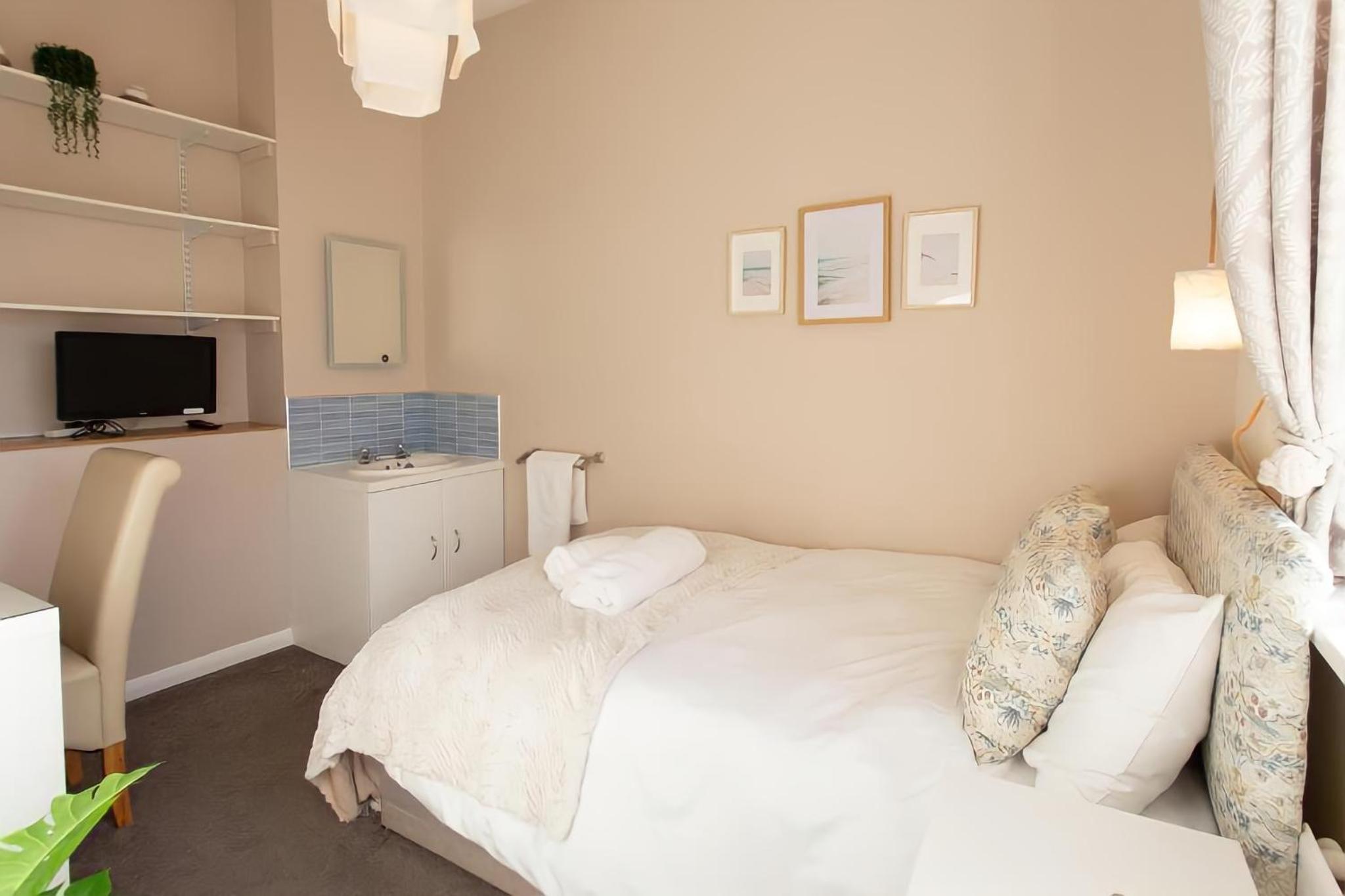 Deluxe Single Room