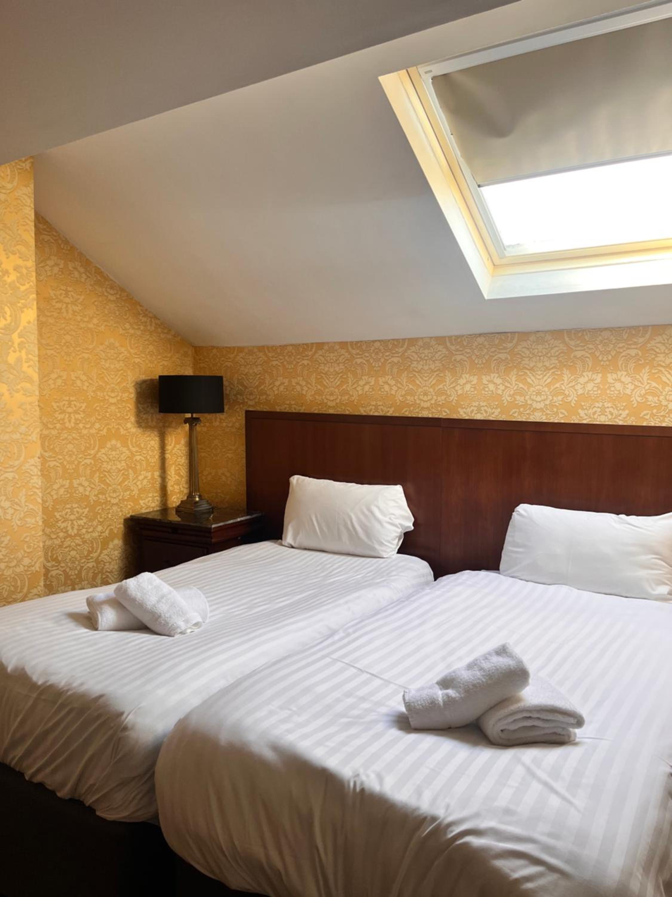 Twin Room - Photo 1