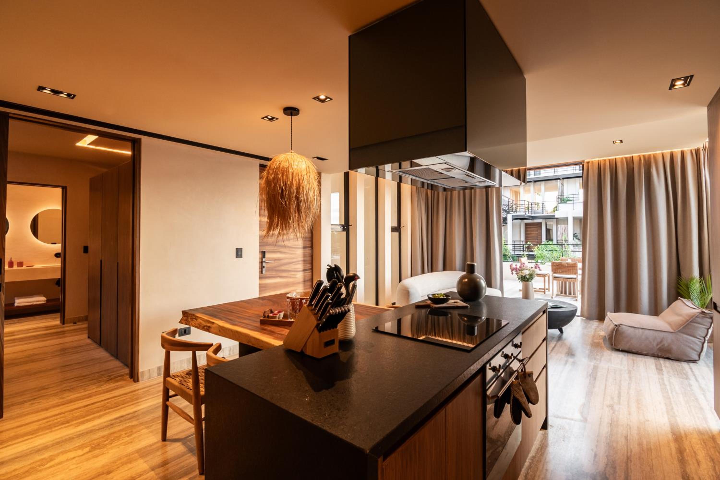 Two-Bedroom Apartment With Partial Ocean View - Photo 8