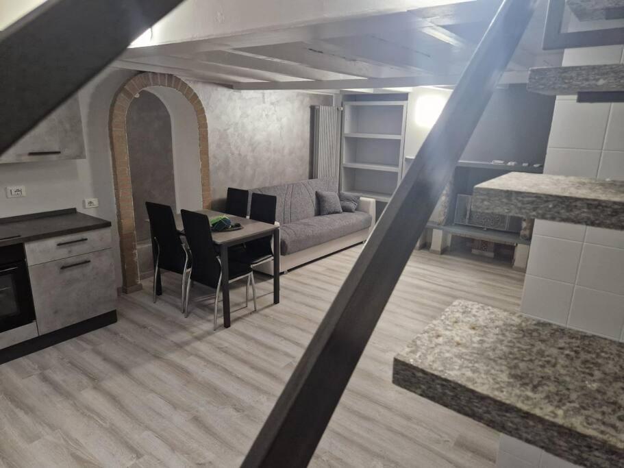 One-Bedroom Apartment photo 3