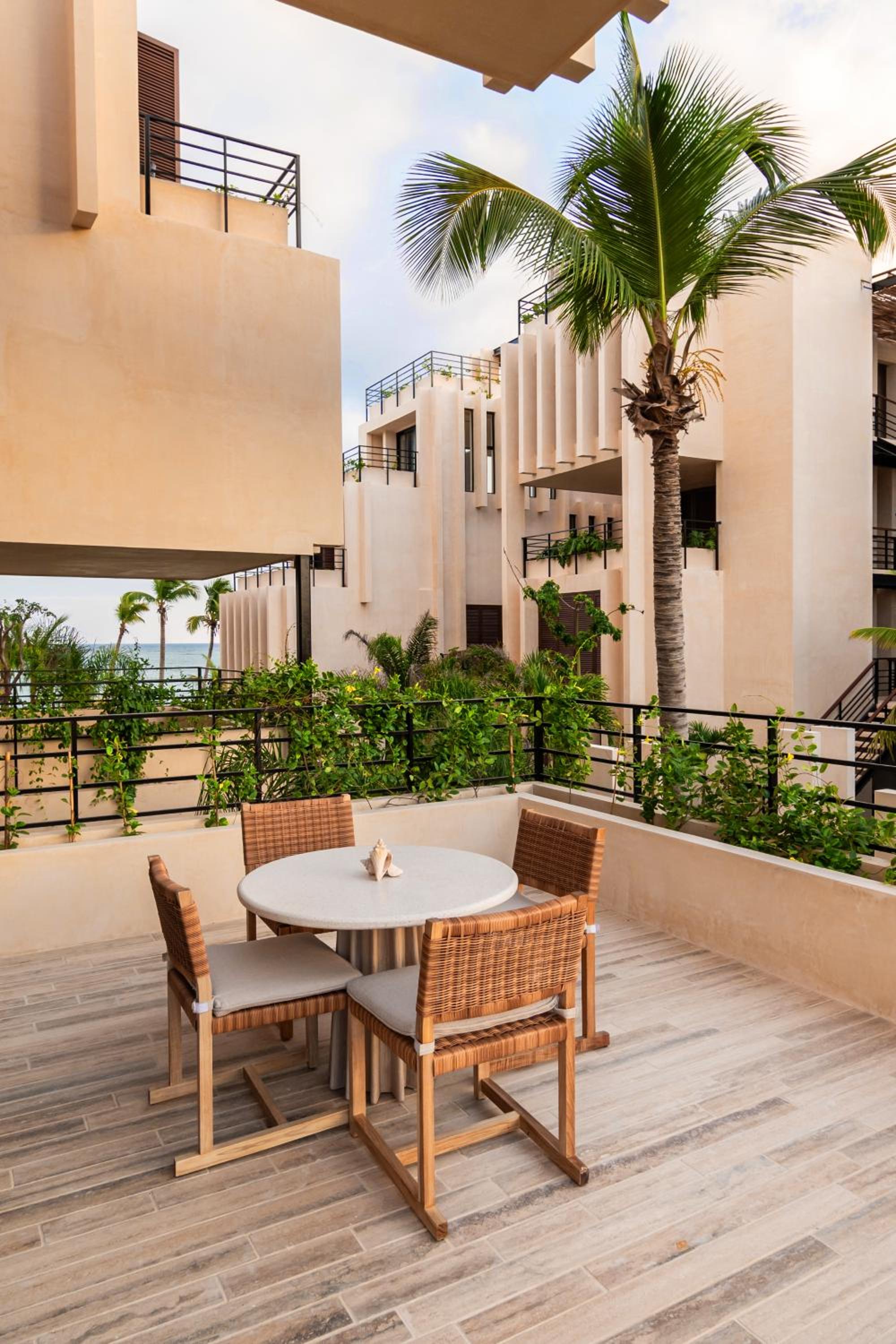 Two-Bedroom Apartment With Partial Ocean View - Photo 3