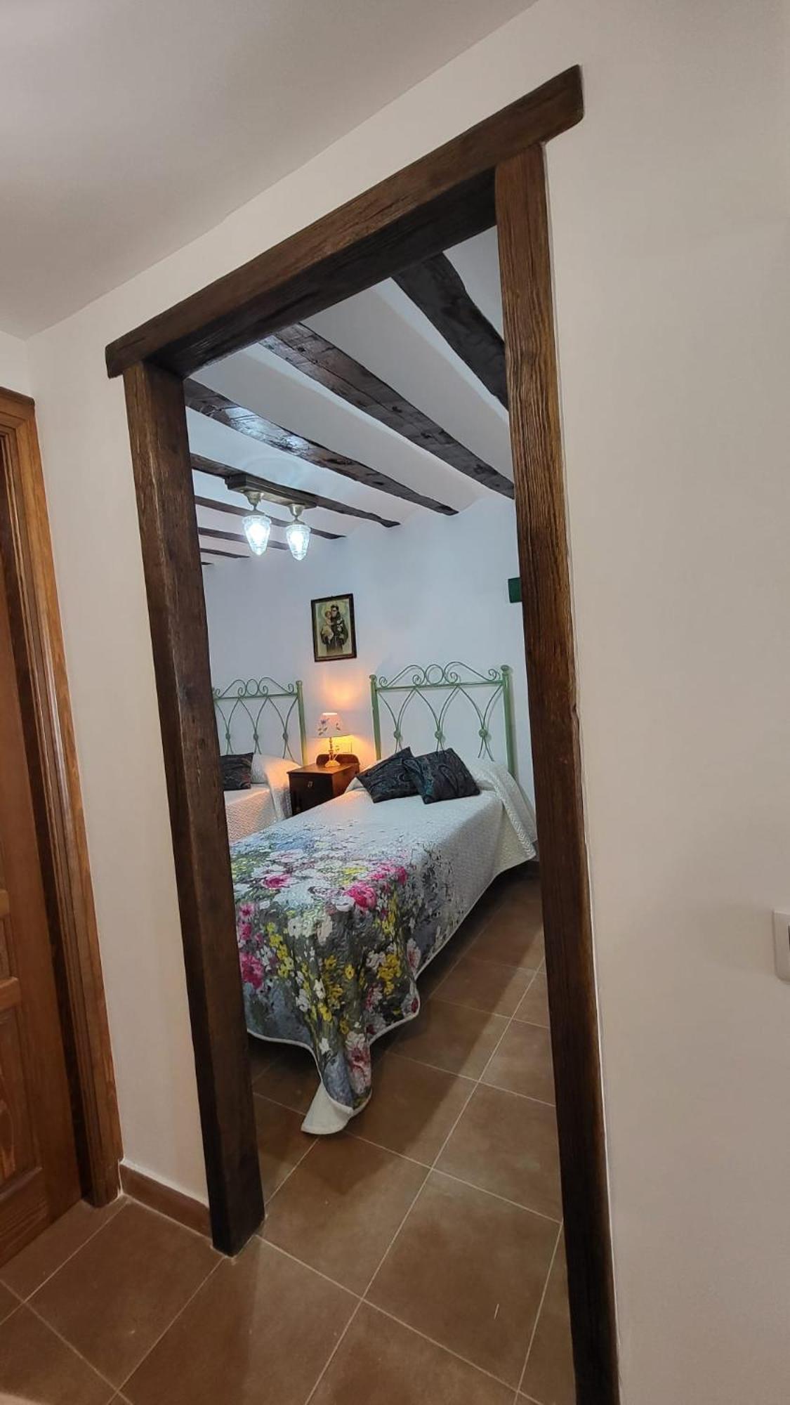 Quadruple Room with Private Bathroom photo 3