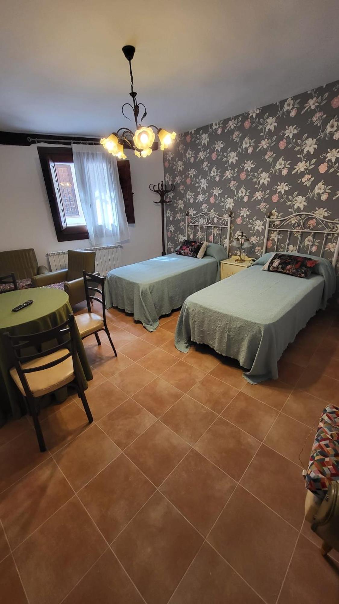 Habitación Cuádruple con Baño Privado