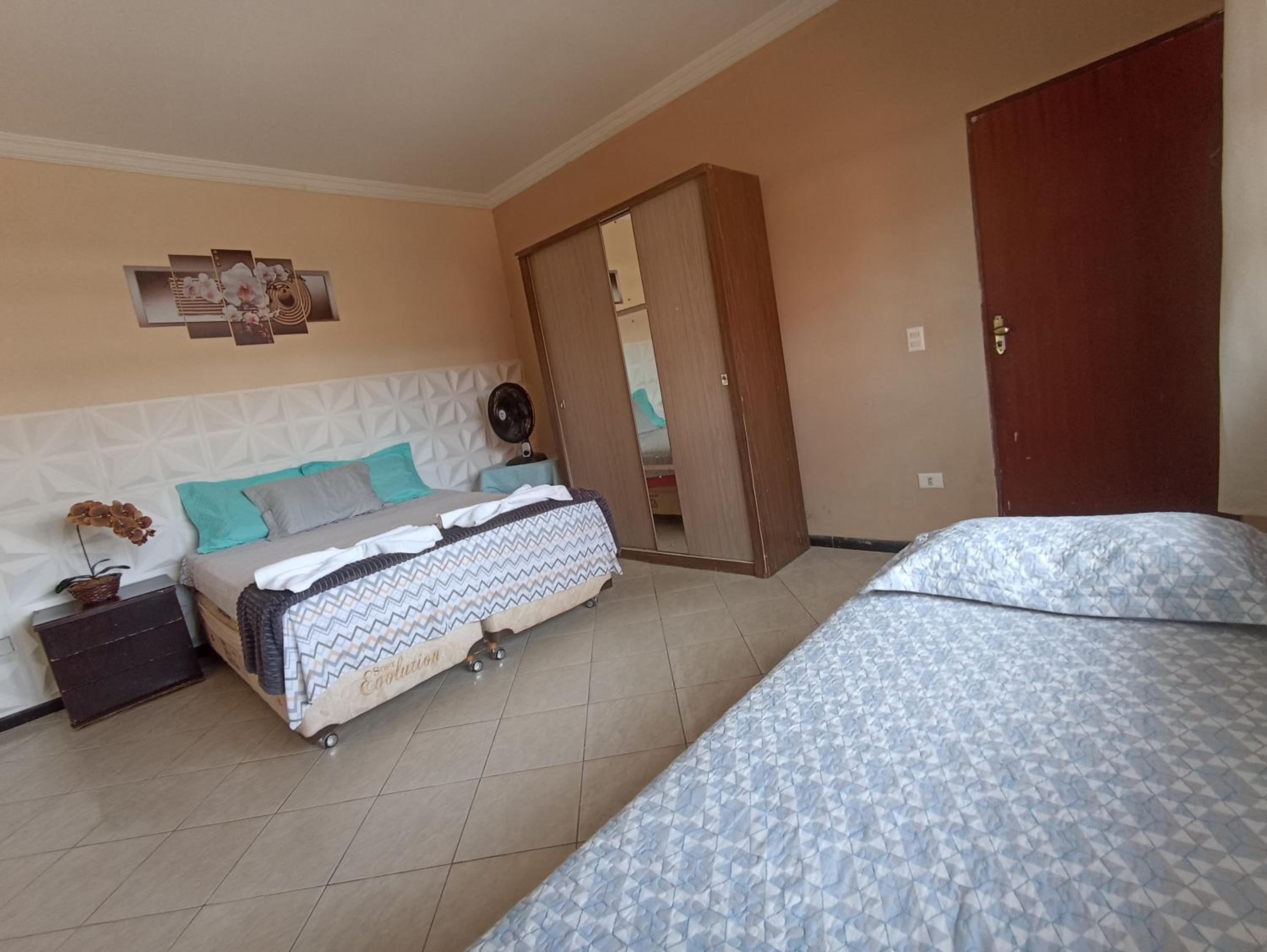 Triple Room with Private Bathroom - Photo 3