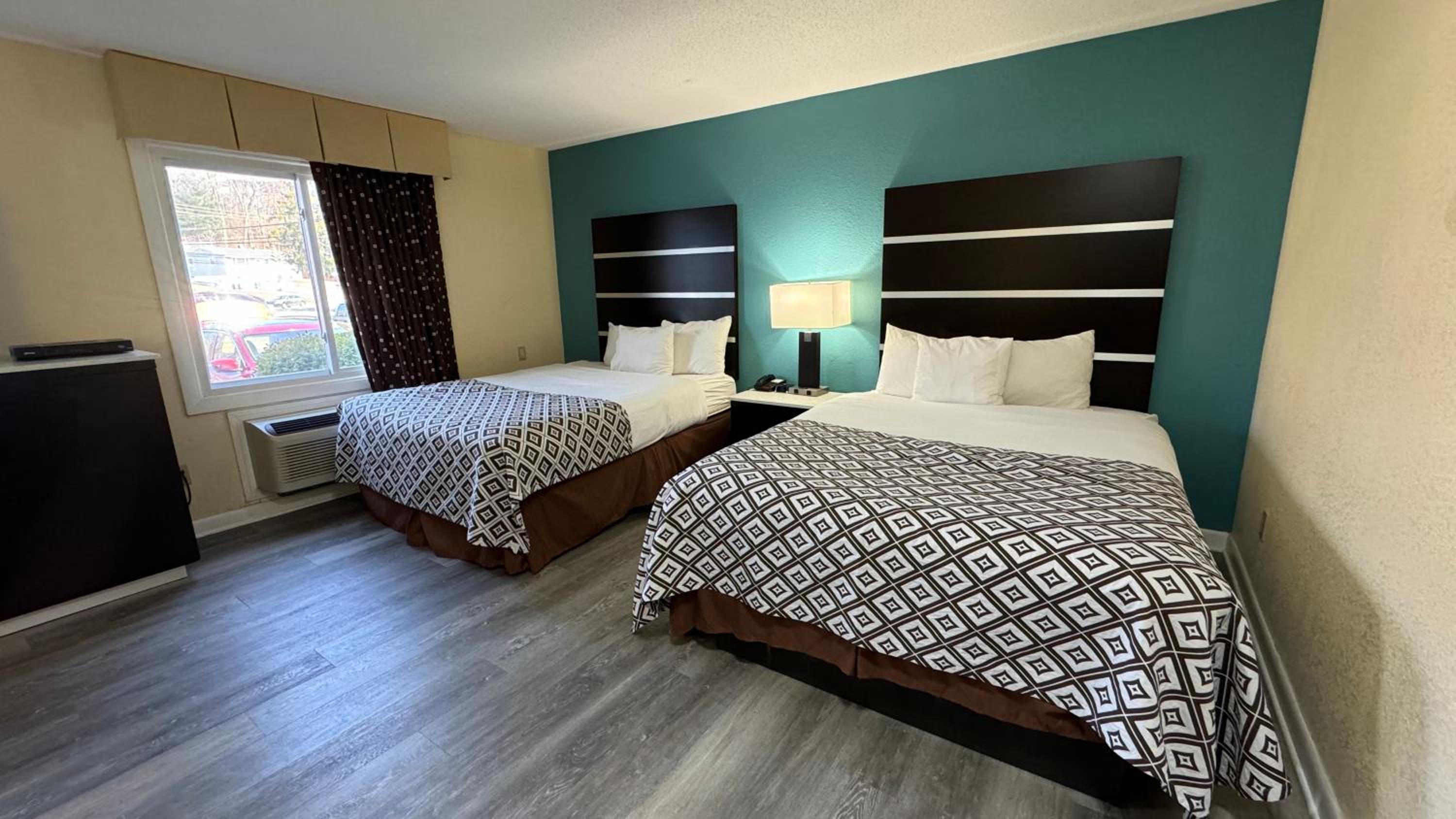 Double Room with Two Double Beds - Non-Smoking photo 1