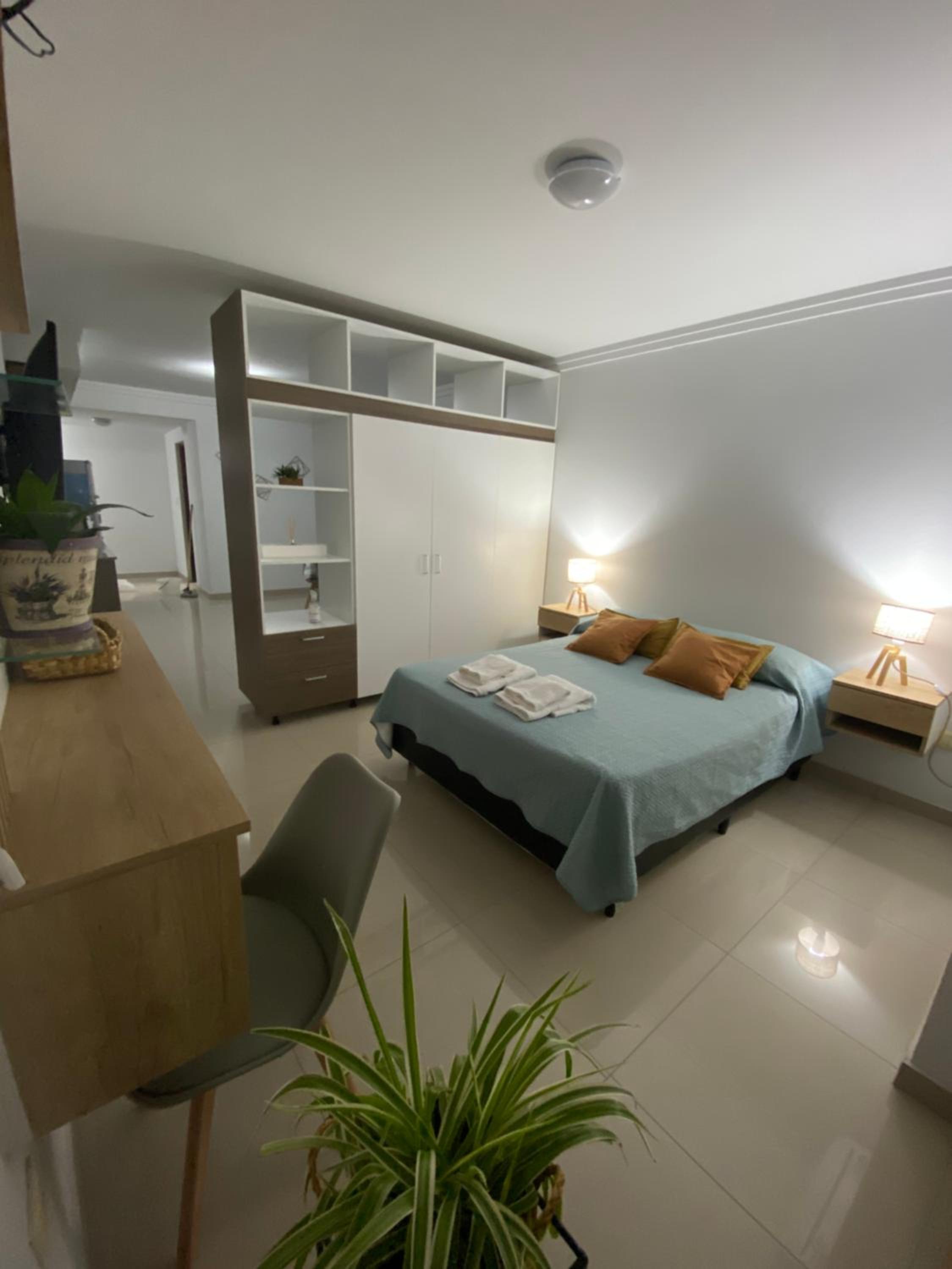 One-Bedroom Apartment photo 1
