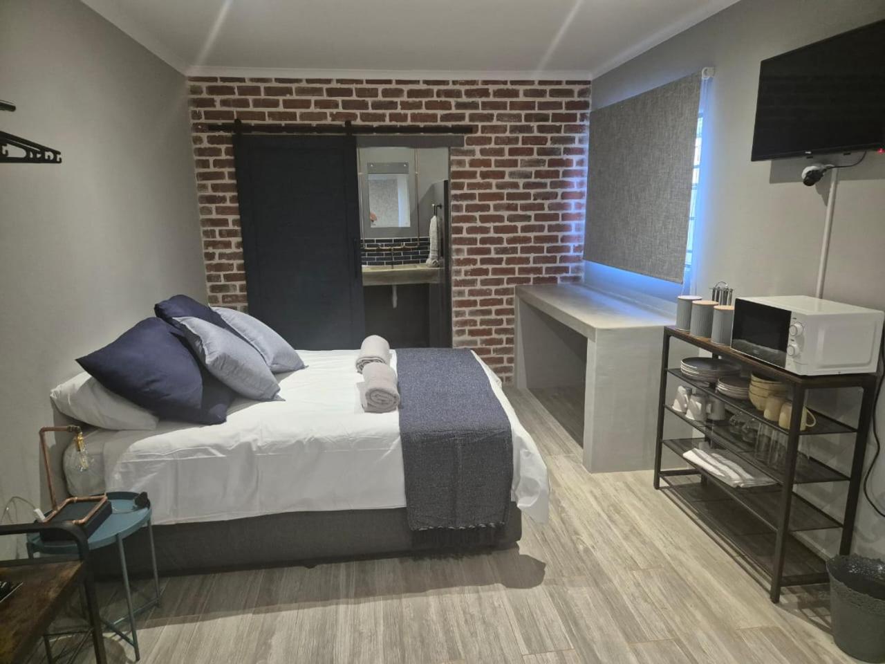 Family Room photo 3