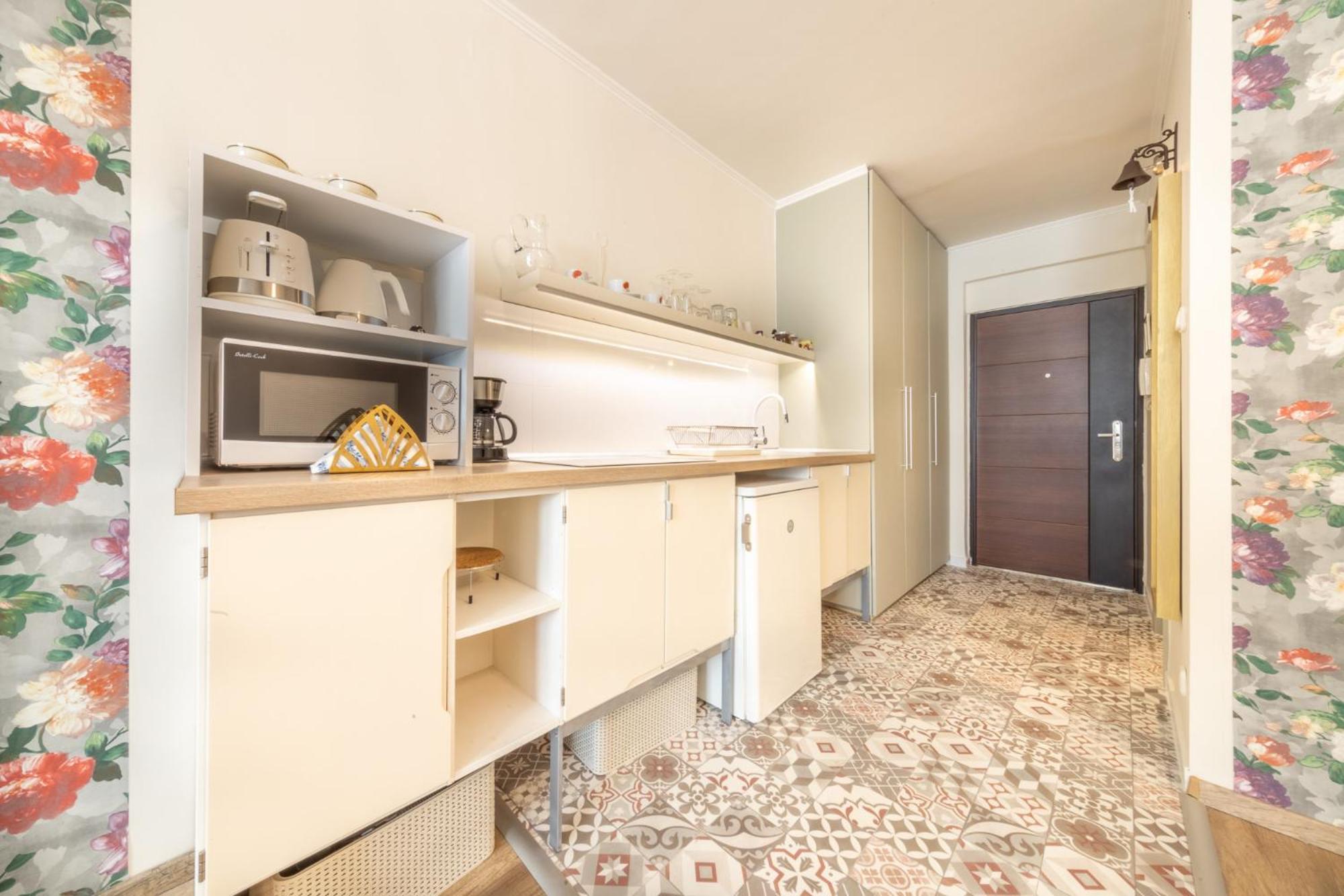 Studio Apartment - Photo 12