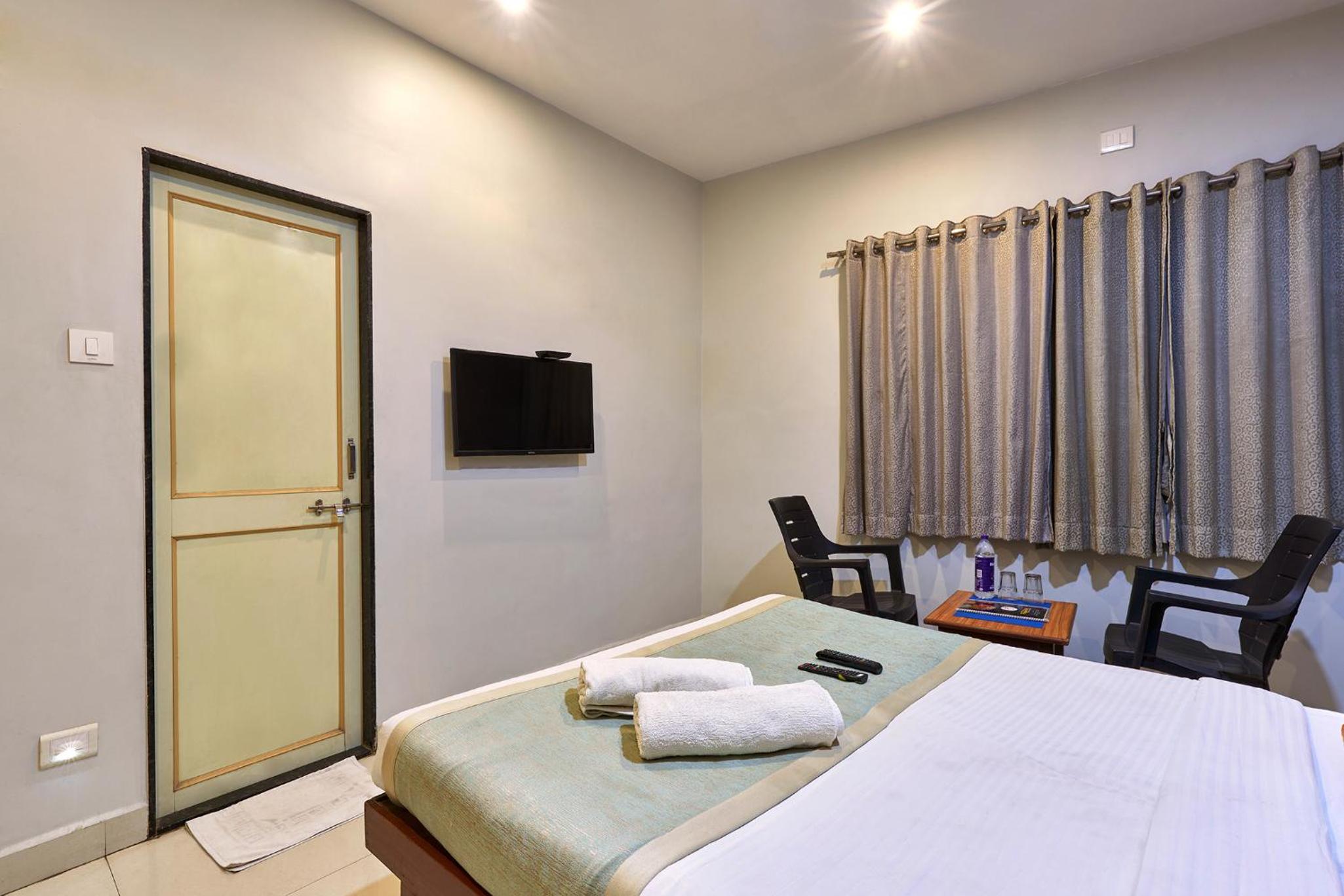 Standard Double Room With Fan photo 3