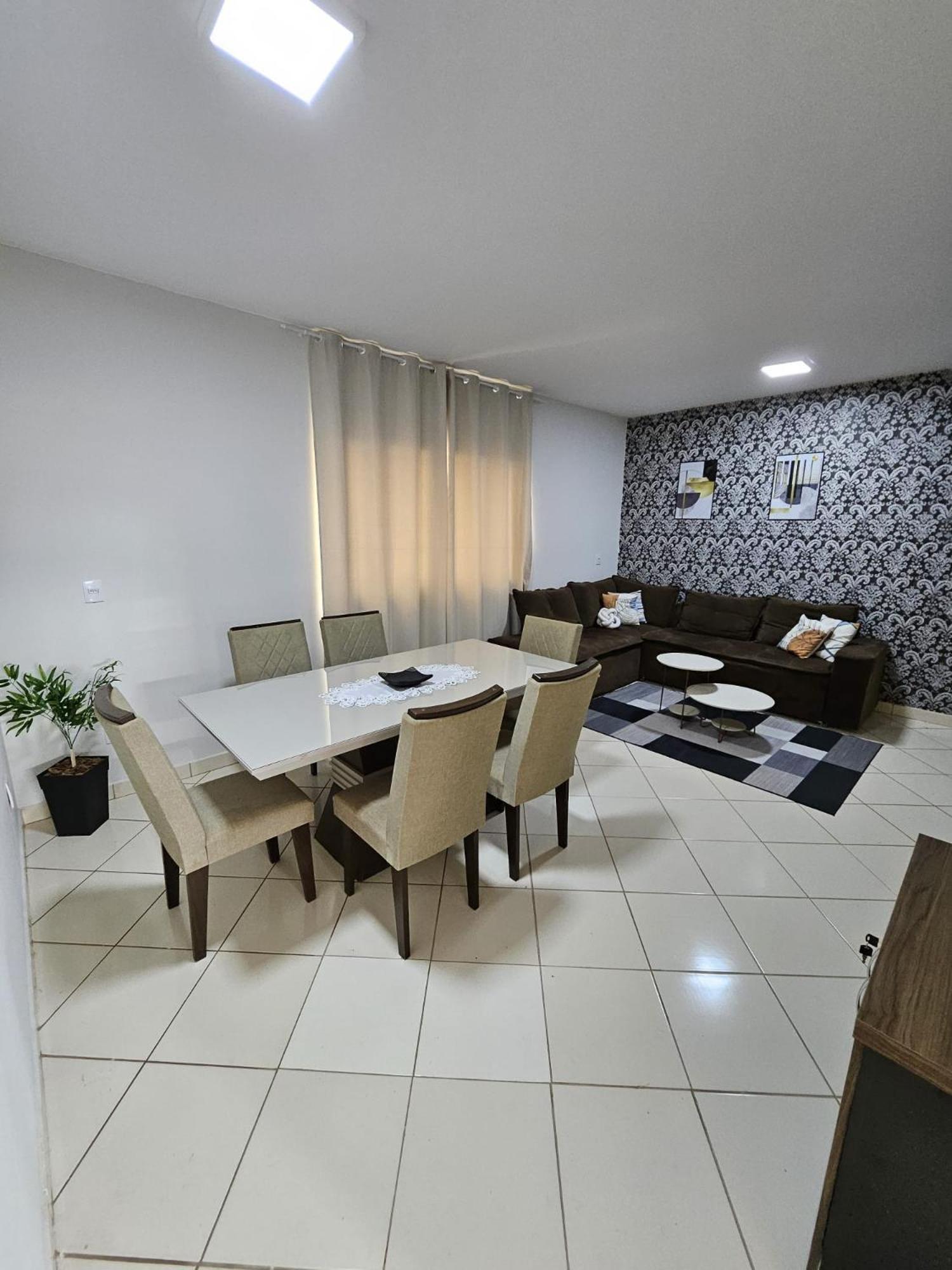 Apartment photo 2