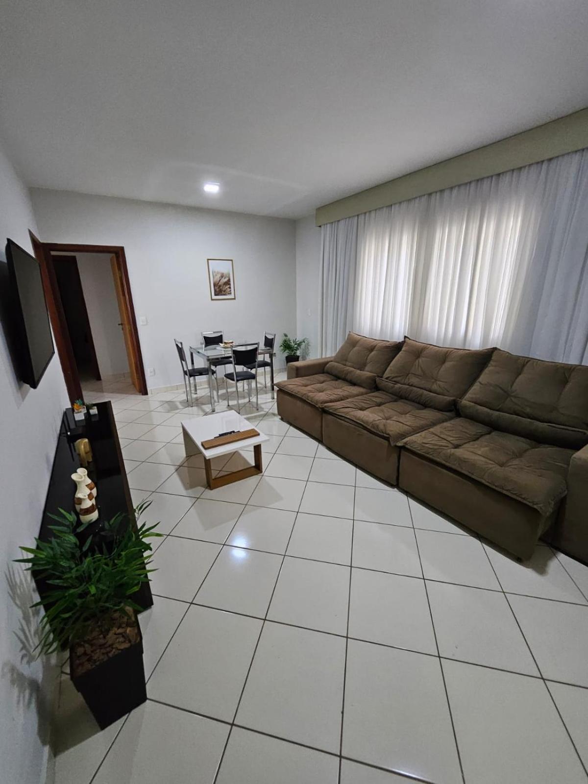 Apartment photo 2