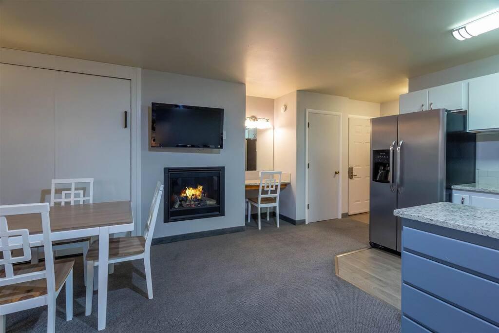 Apartment photo 2
