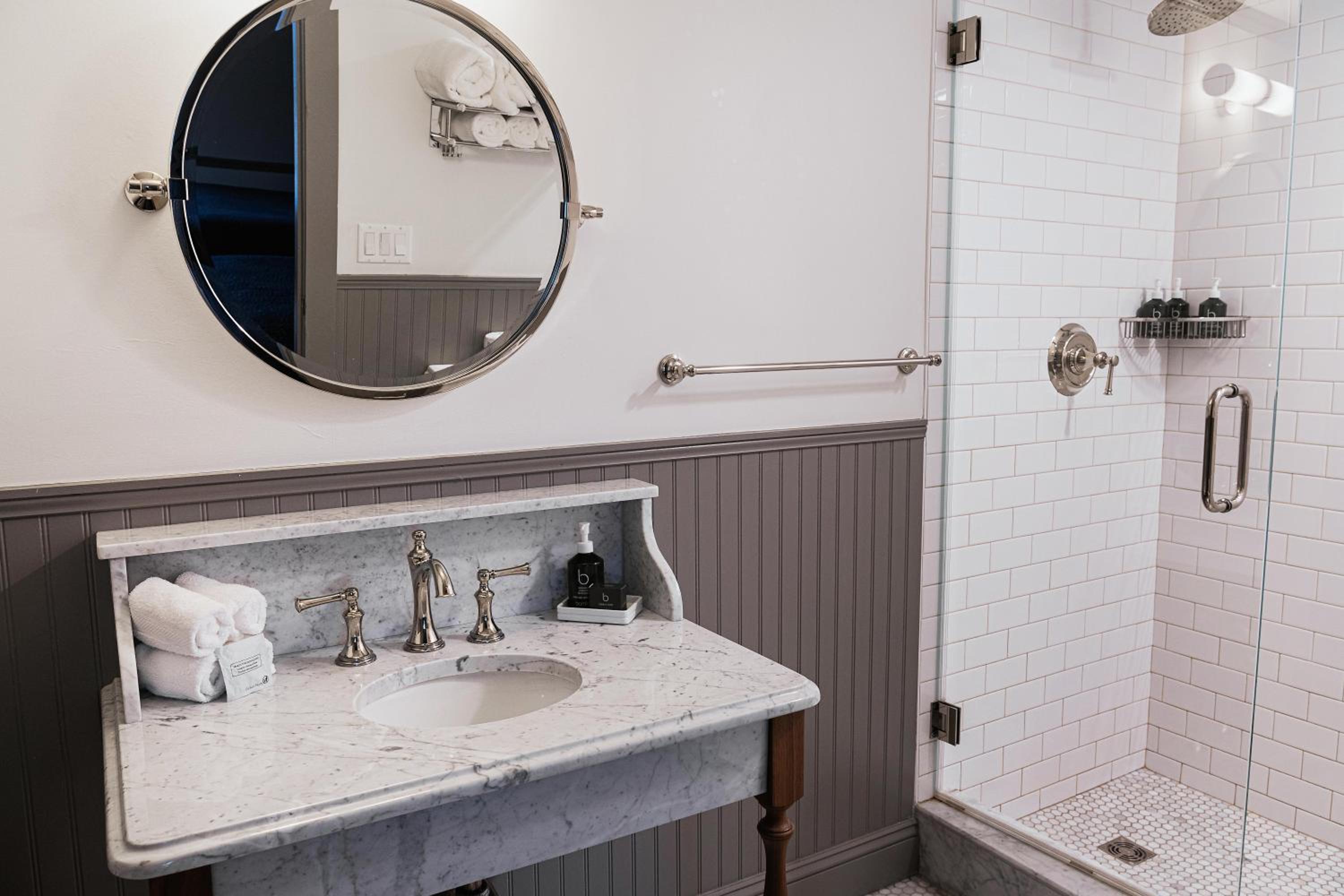 The Tamarack King Suite - Photo 2