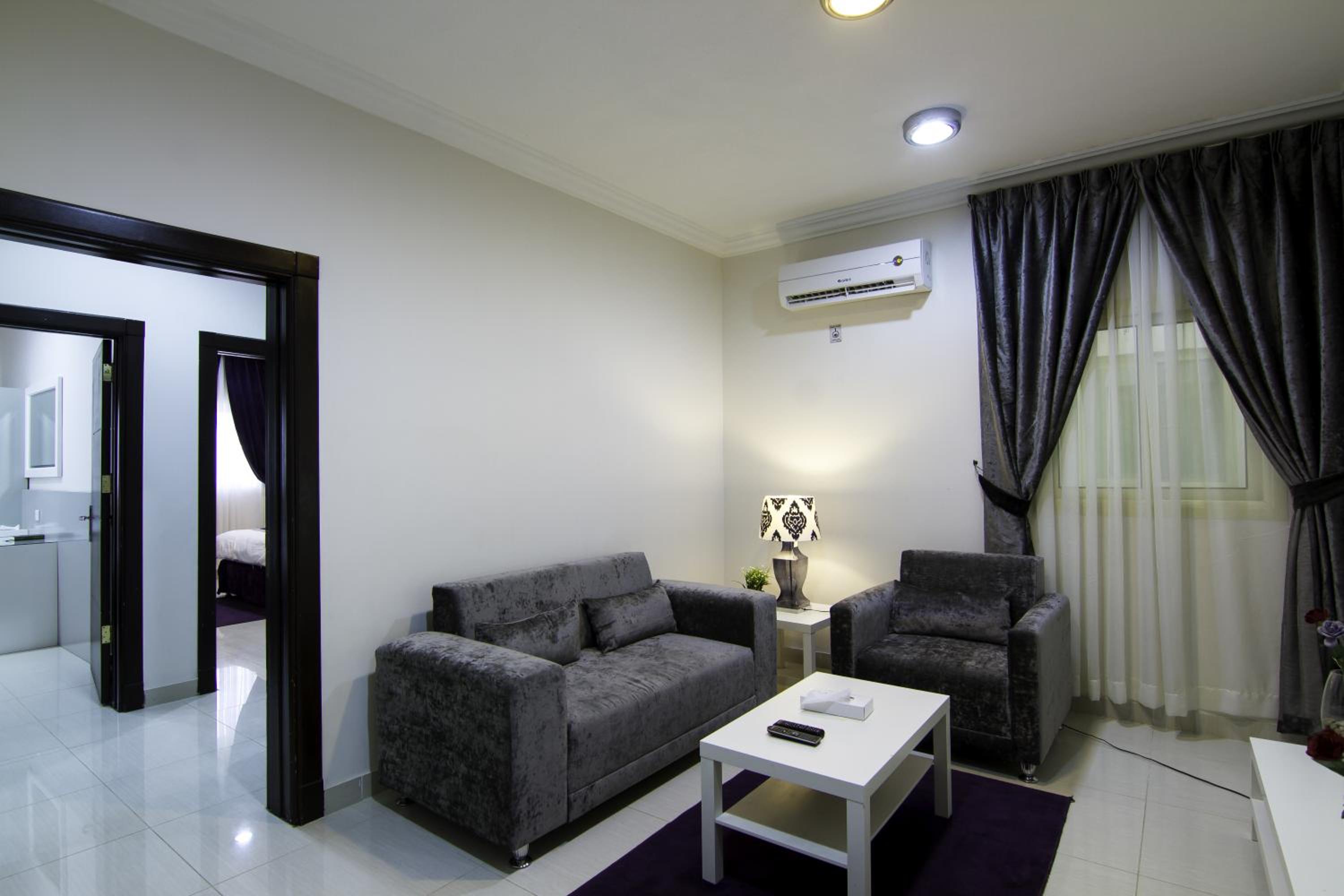 Deluxe Two-Bedroom Apartment