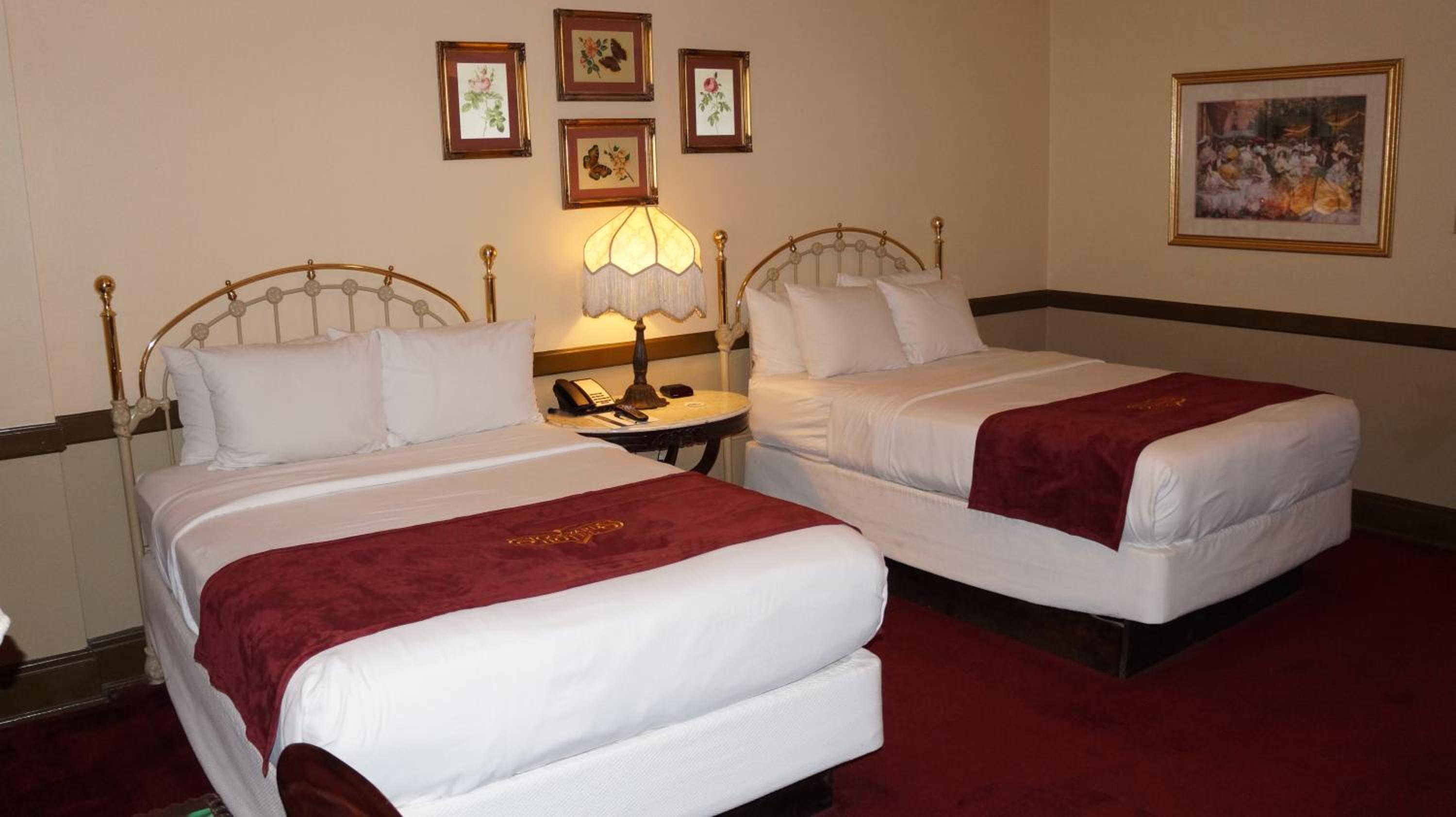 Double Room with Two Double Beds - Non-Smoking photo 2