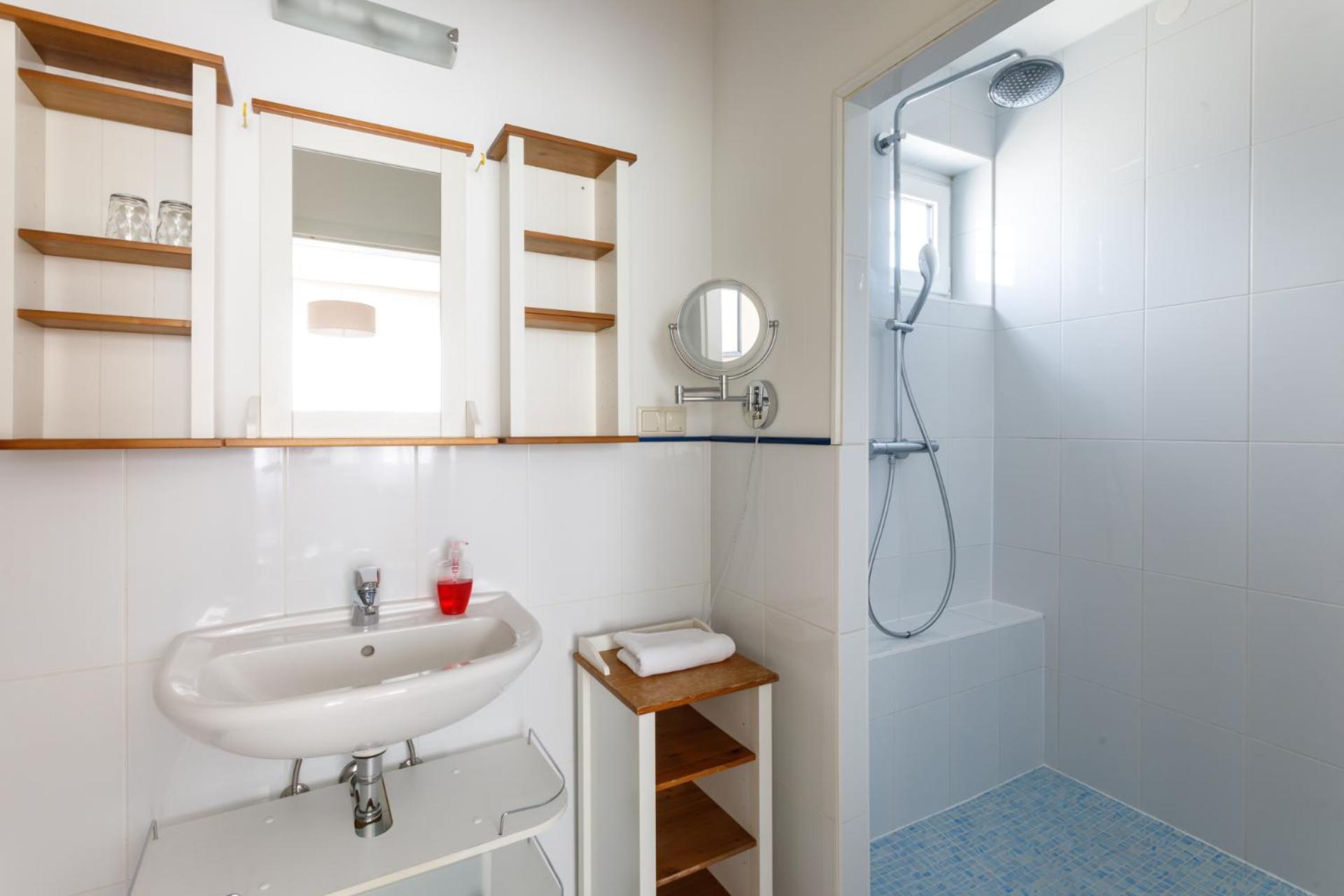 Deluxe Suite - Photo 21
