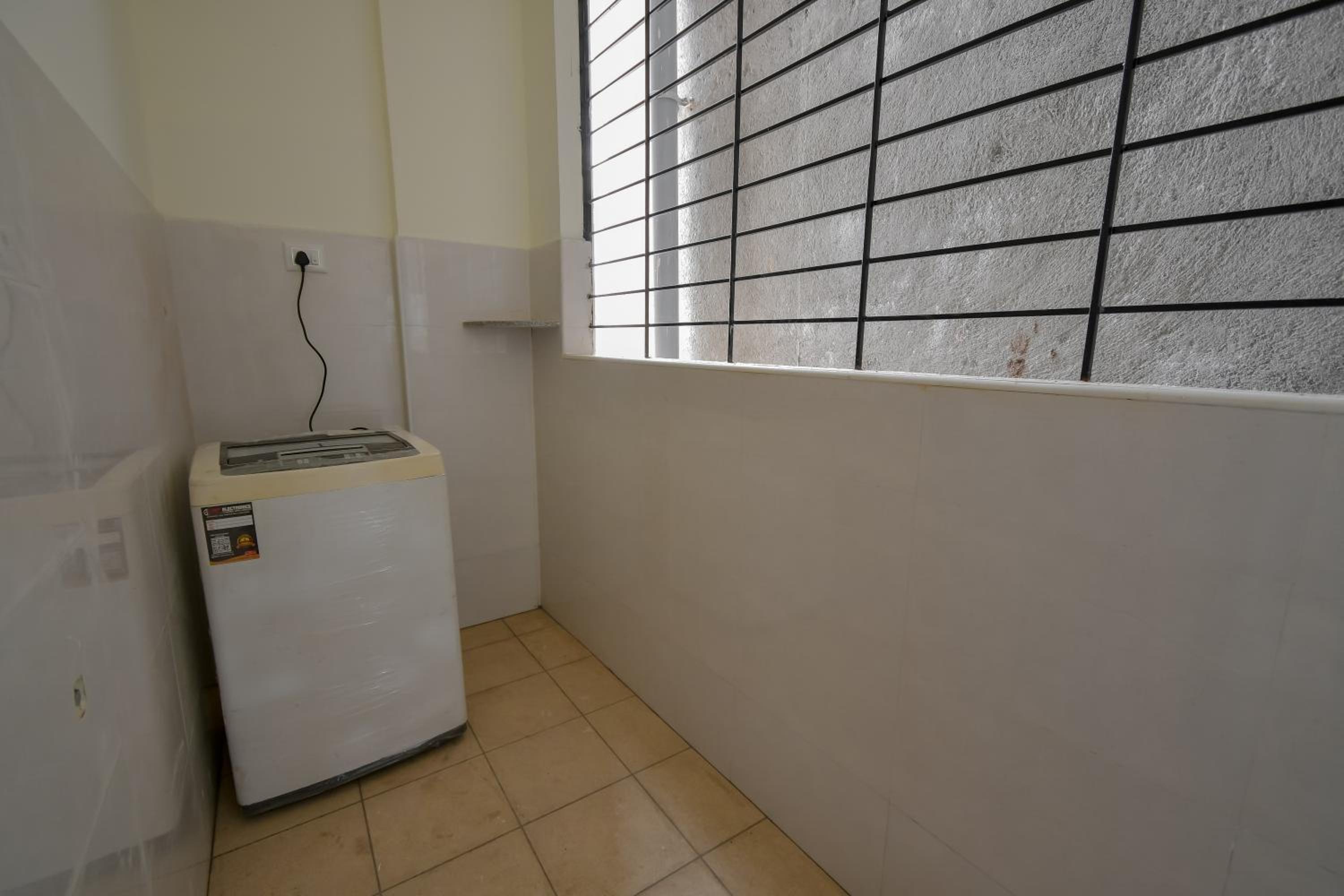 Two-Bedroom Apartment - Photo 25