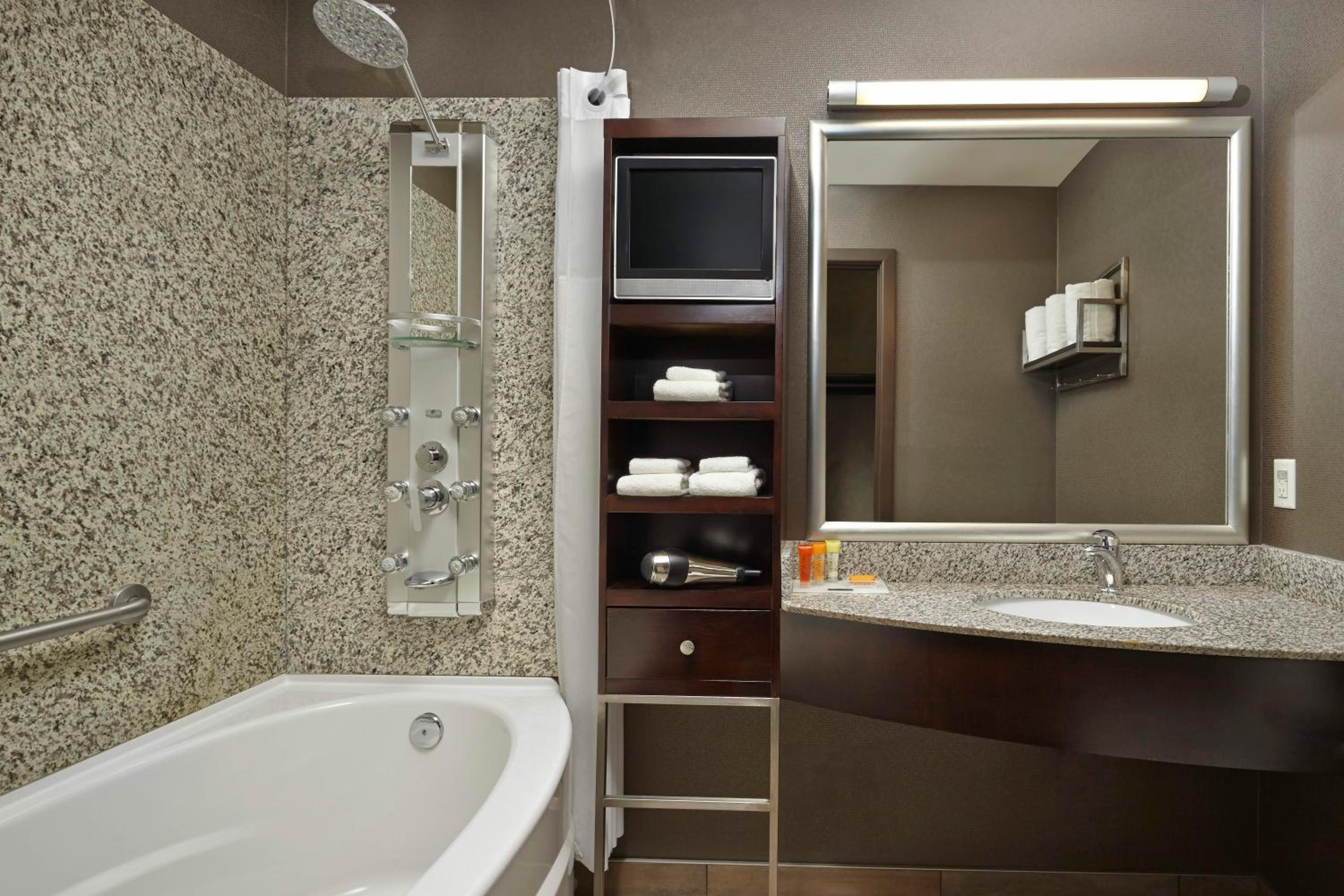 Classic Studio Suite - Photo 3