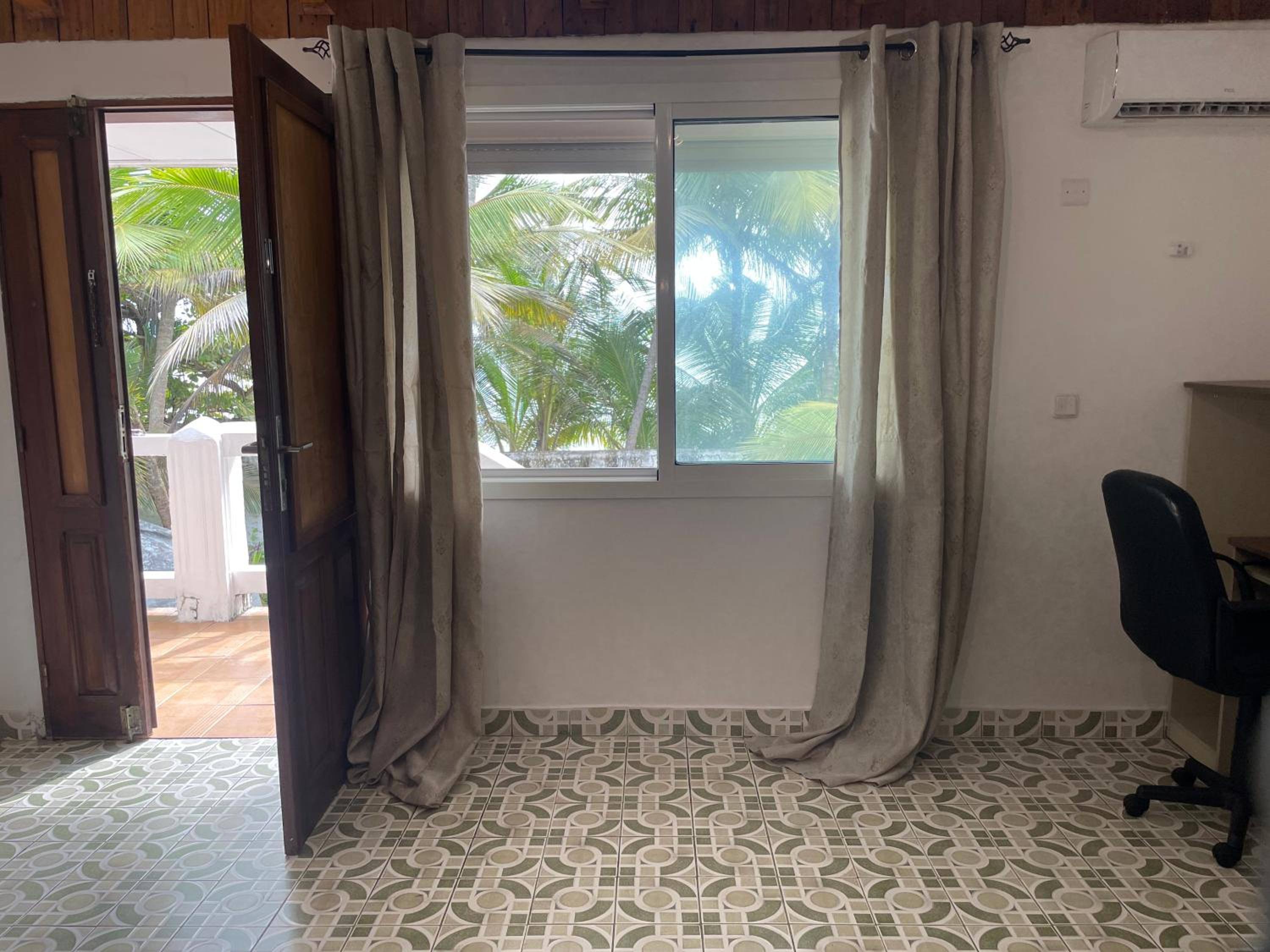Apartment with Sea View photo 2