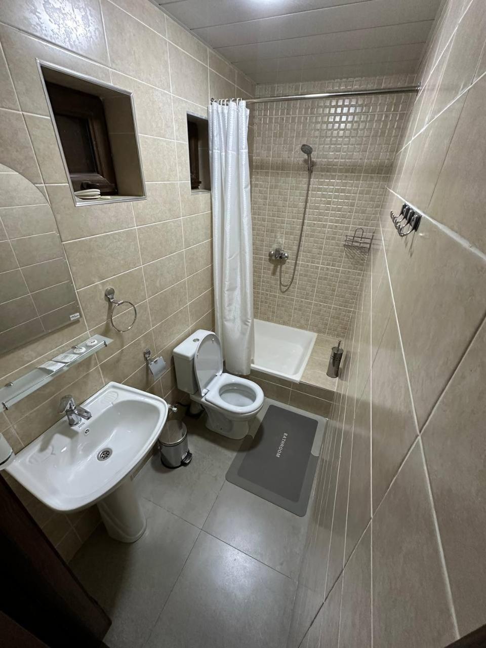 Deluxe Double or Twin Room photo 2