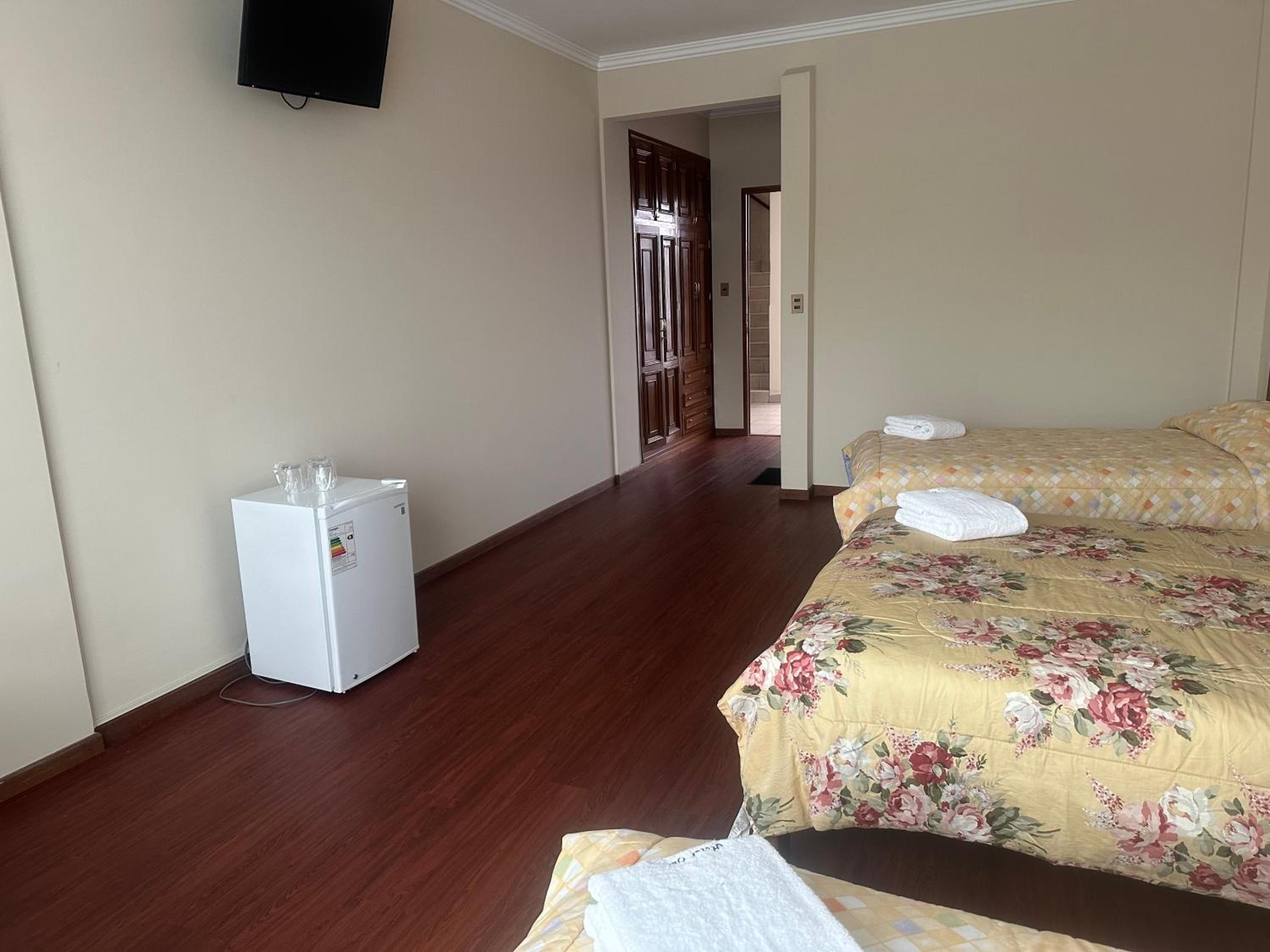 Family Room with Private Bathroom photo 1