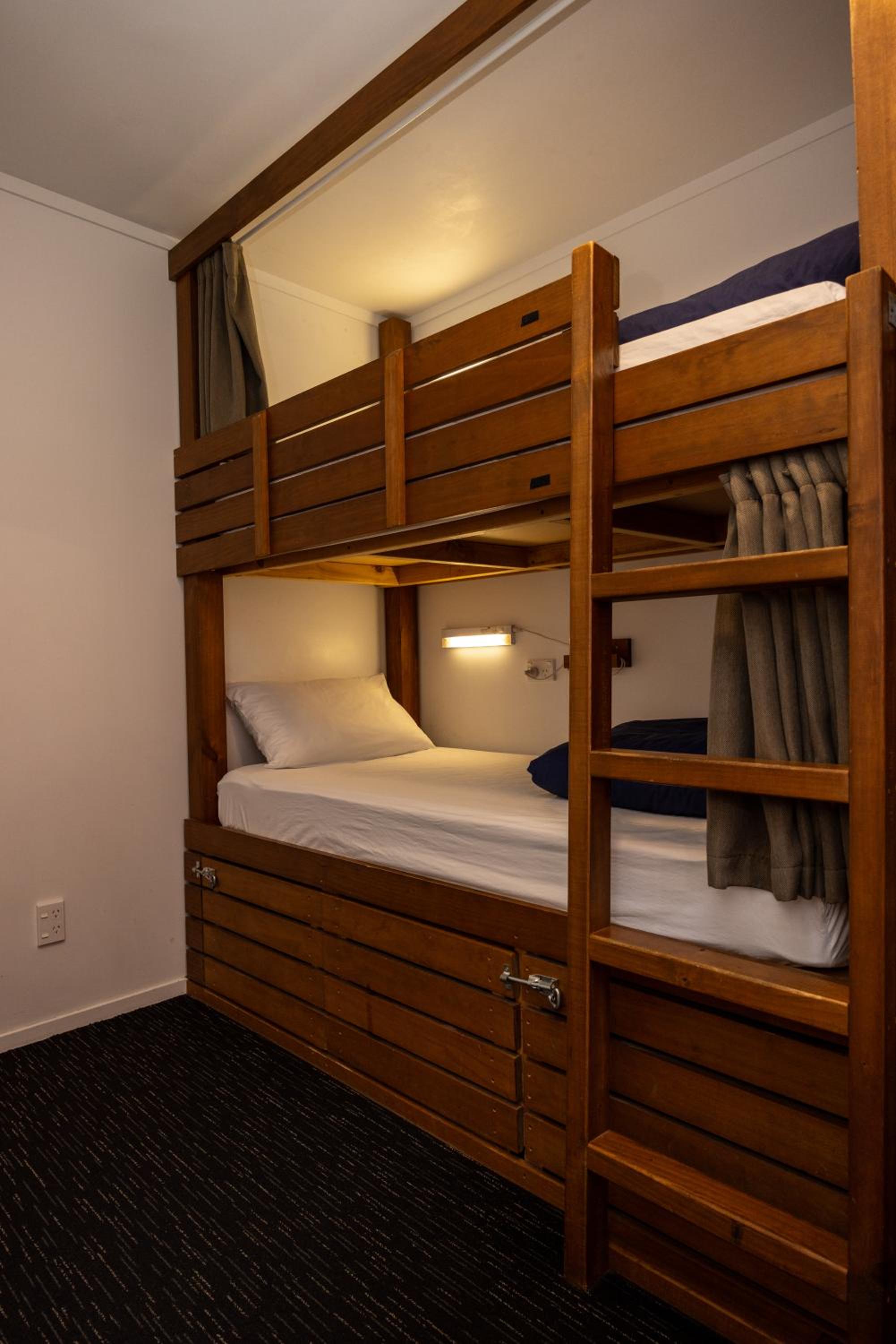 Bed in 2-Bed Mixed Dormitory Room photo 1