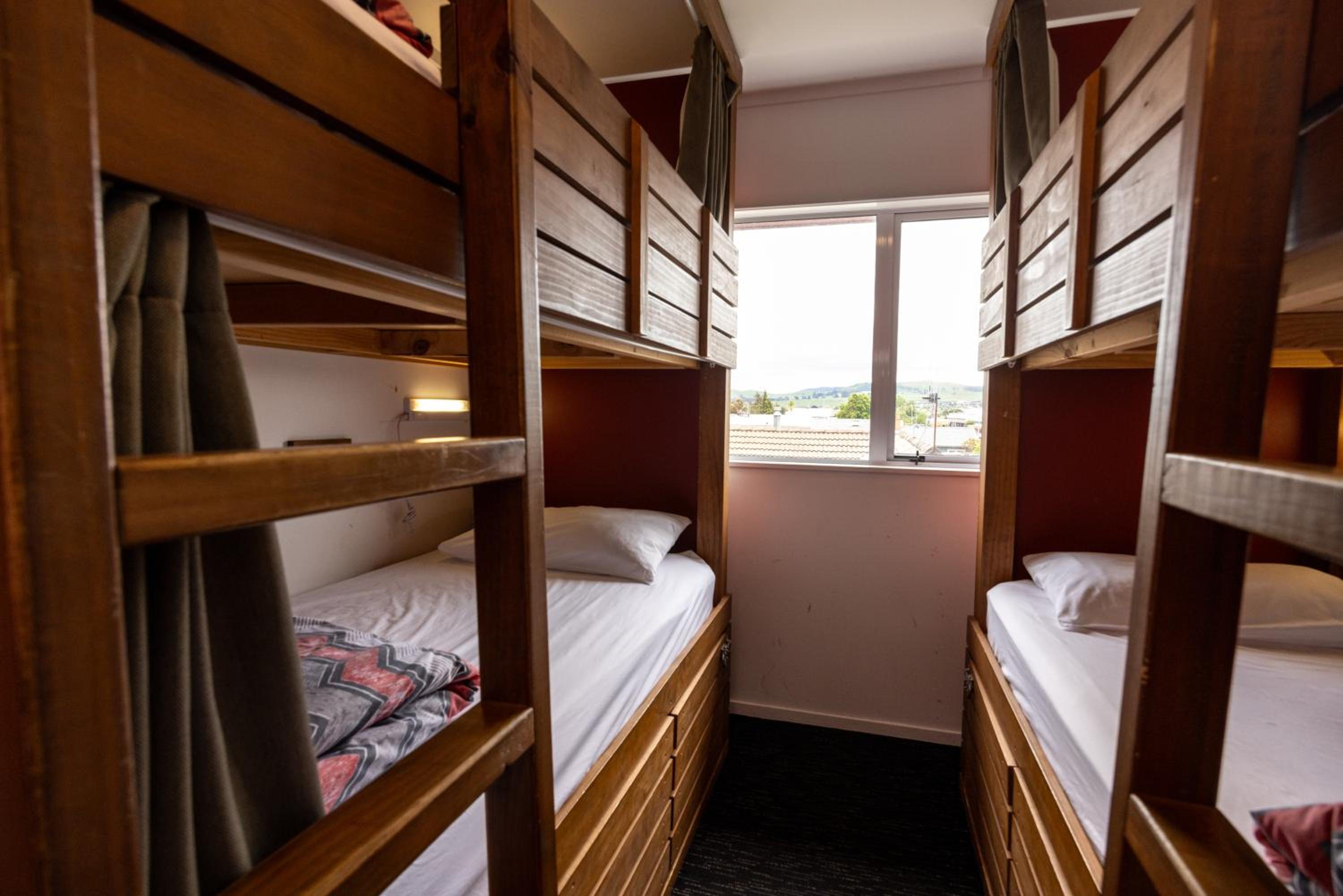 Bed in 5-Bed Female Dormitory Room with Ensuite photo 3