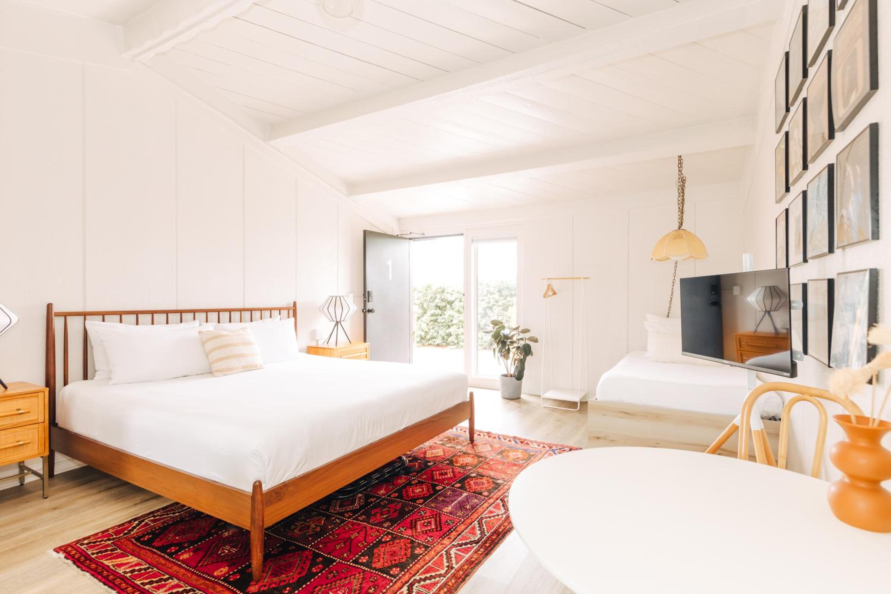 Deluxe King Suite