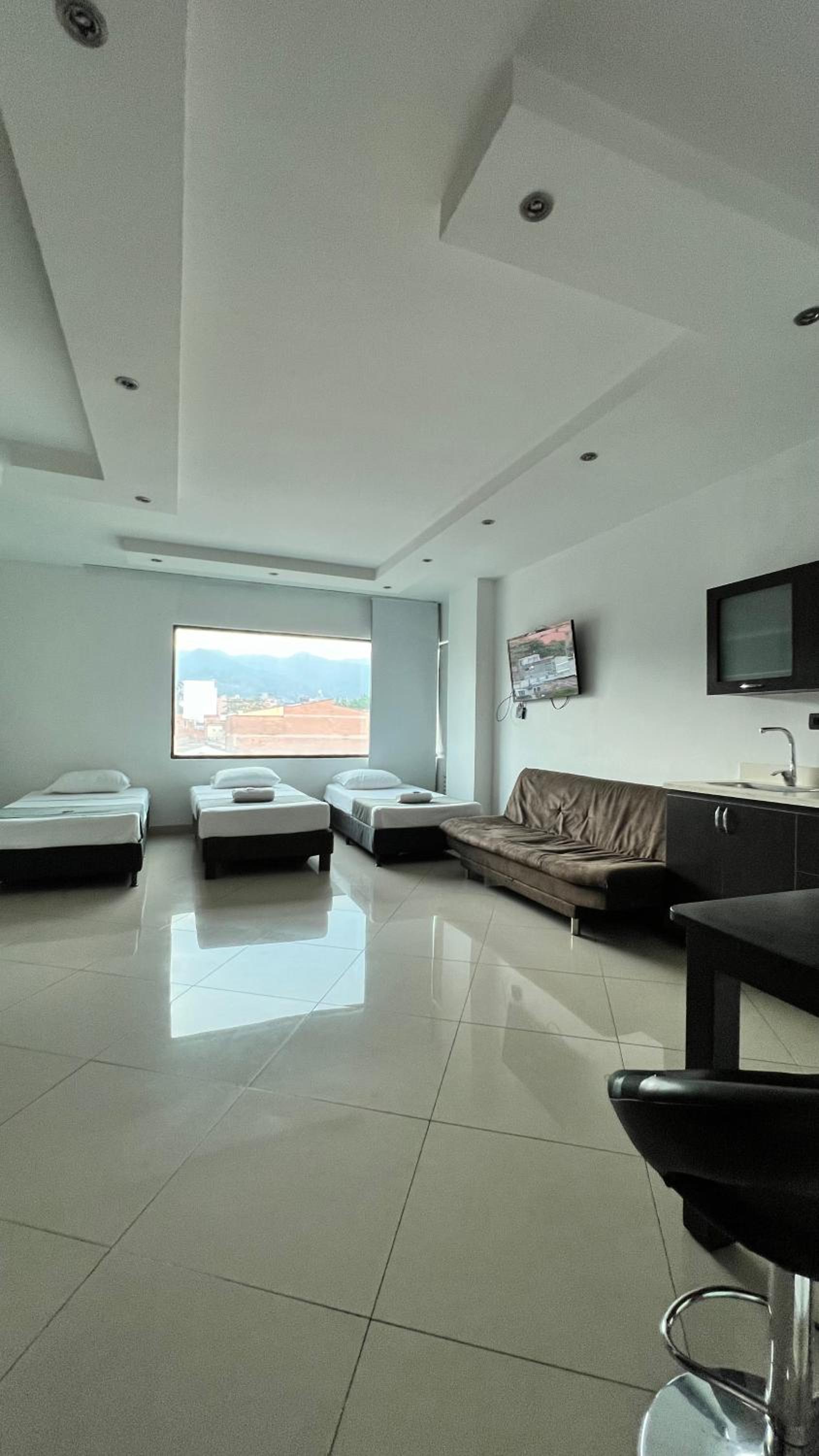 Standard Family Room - Photo 3