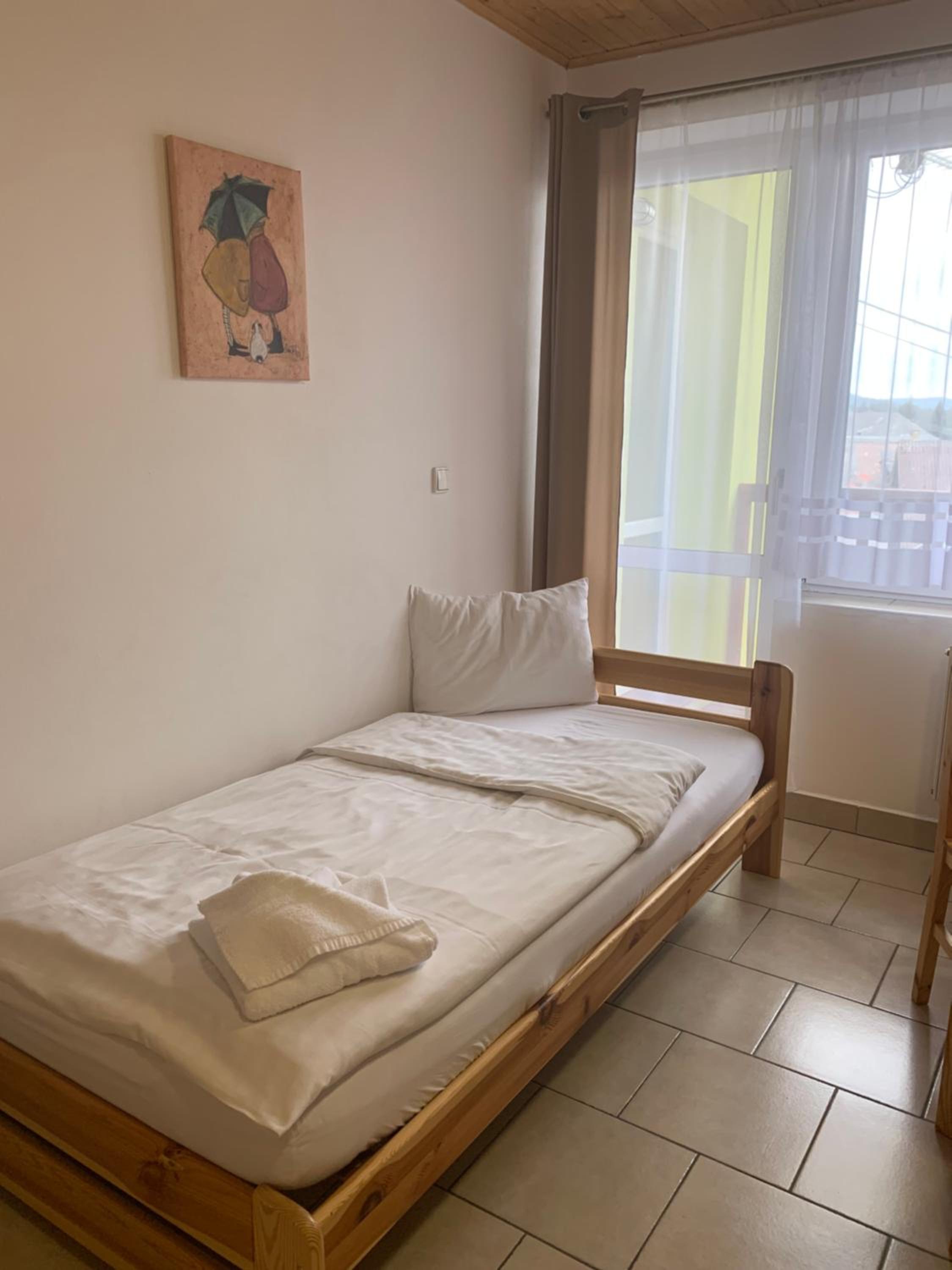 Quadruple Room with Balcony - Photo 12