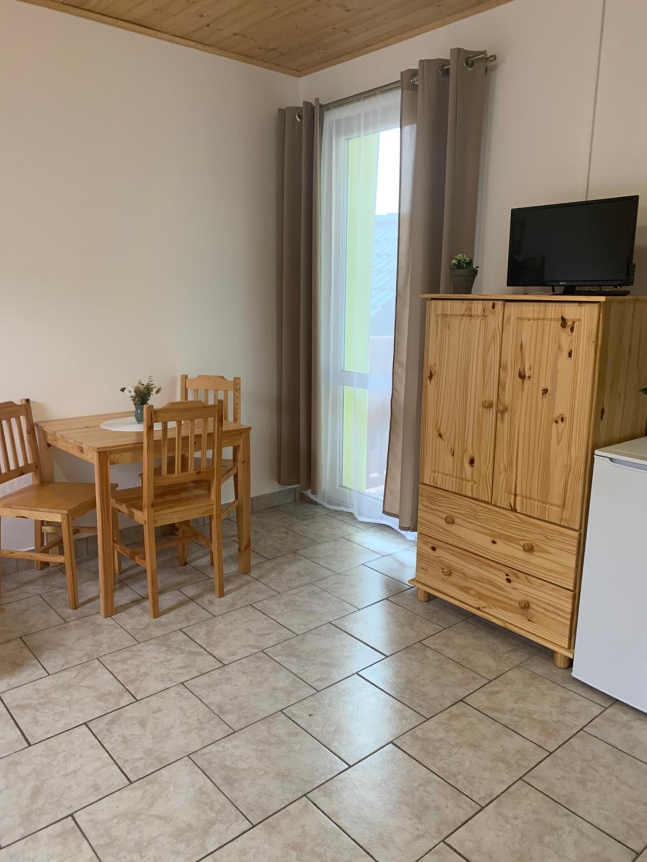 Triple Room with Balcony - Photo 6