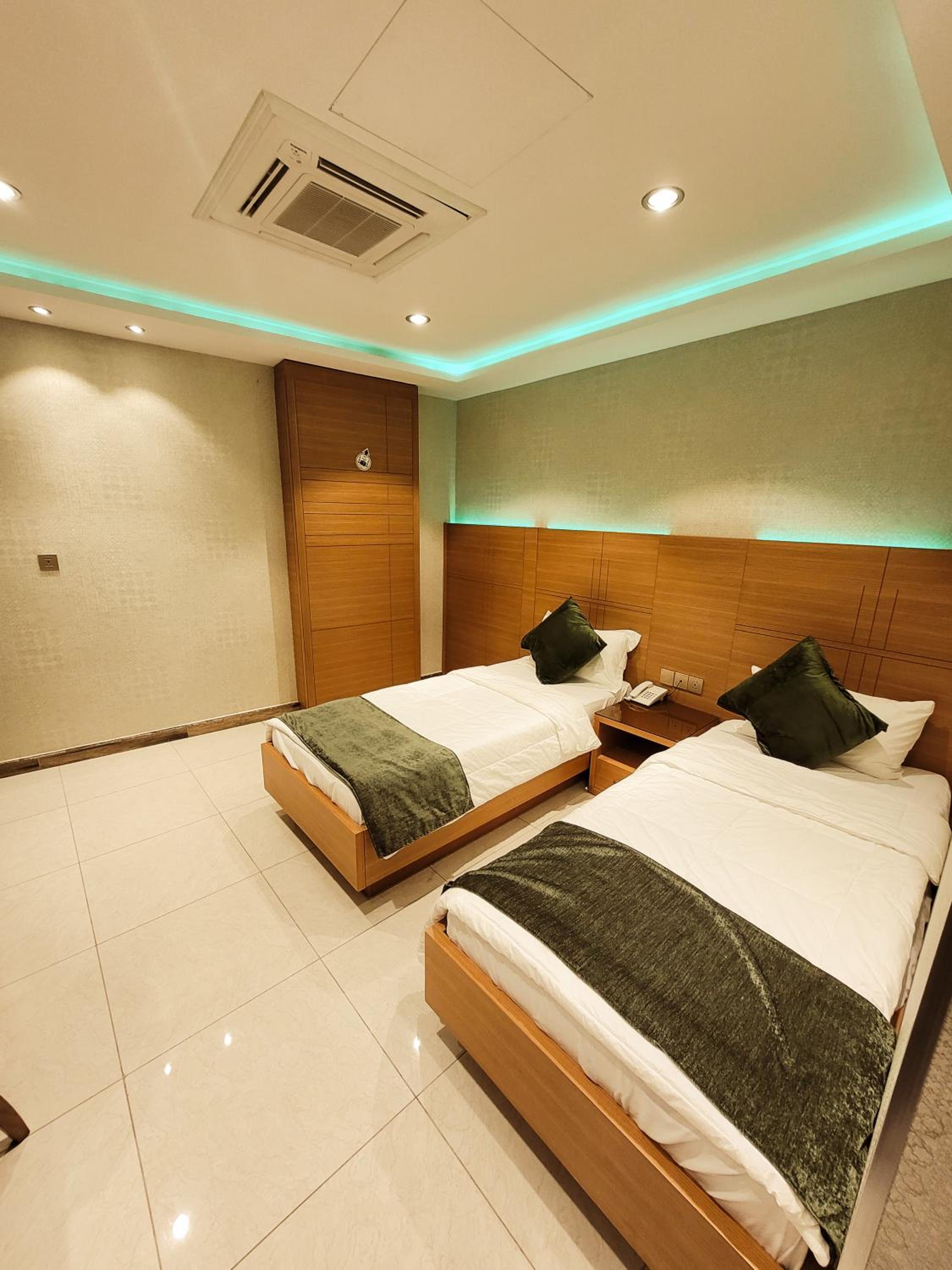 Budget Single Room photo 3