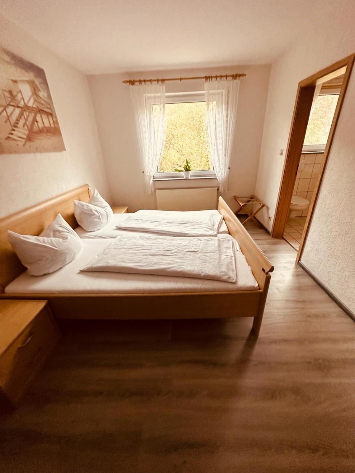 Double Room - Photo 12