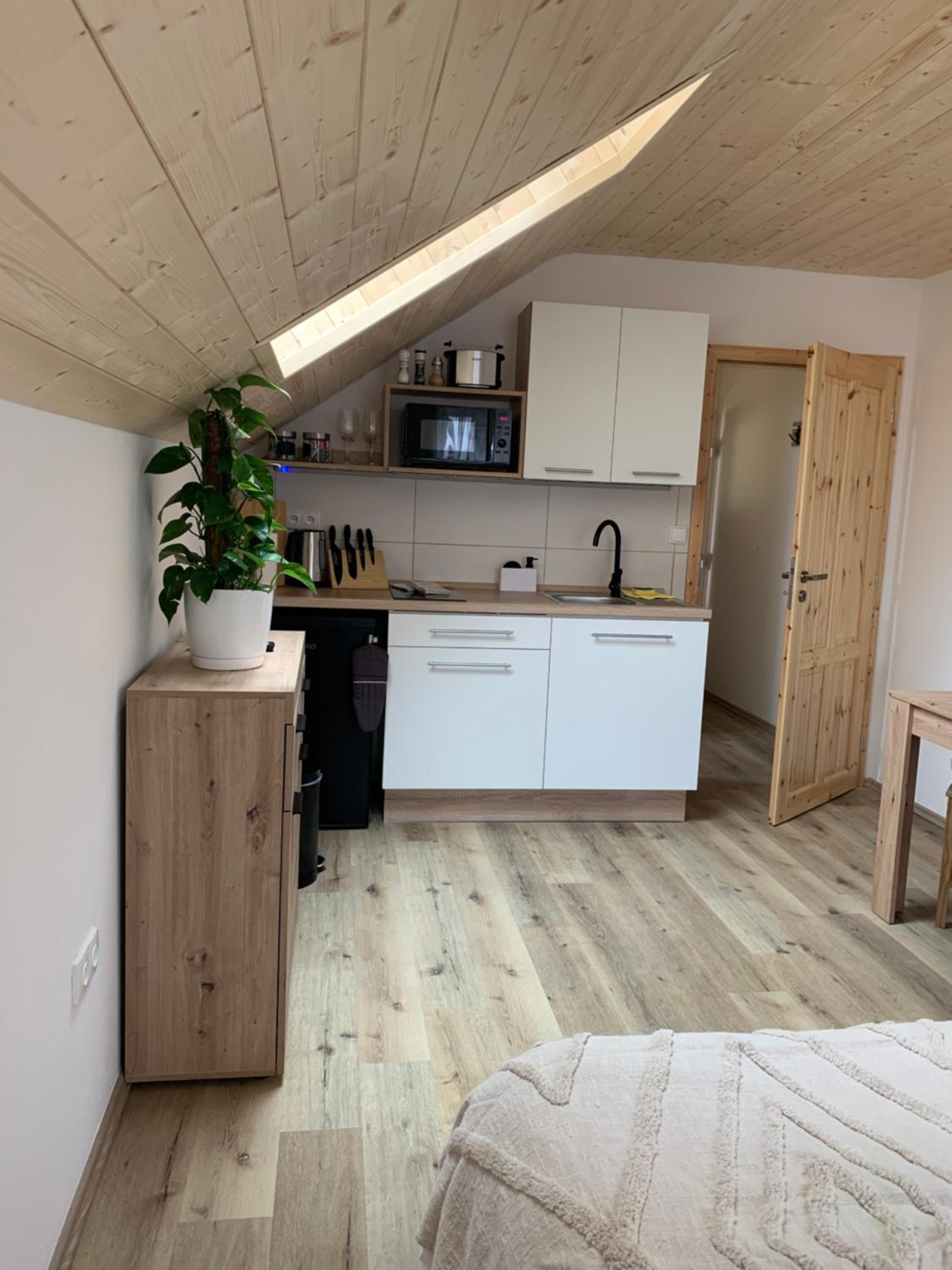 One-Bedroom Apartment - Photo 14
